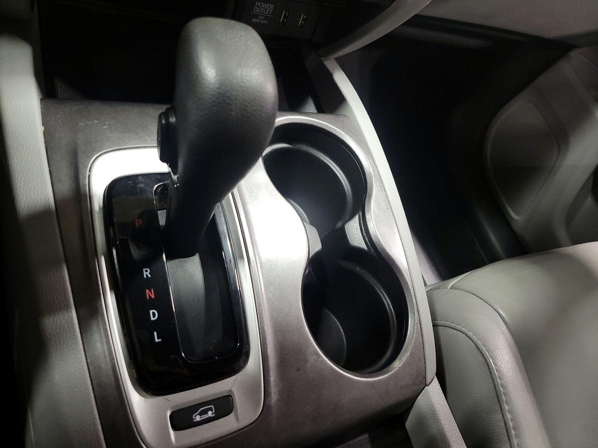 Thumbnail: 2016 Honda Pilot - 17
