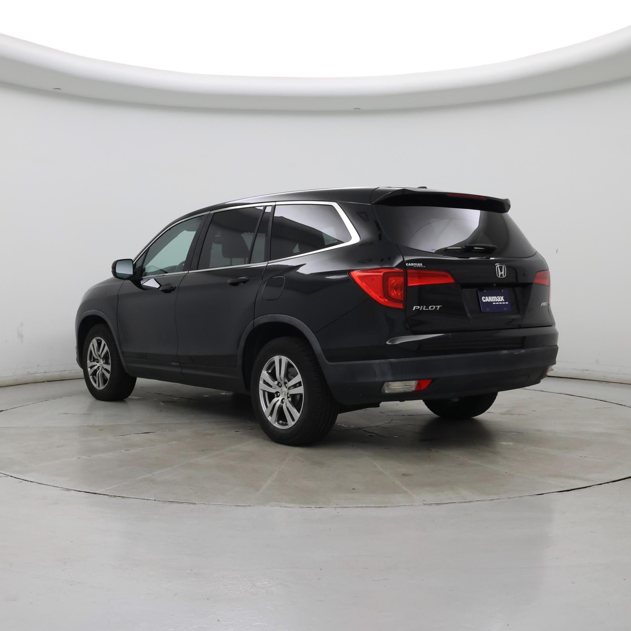 Thumbnail: 2016 Honda Pilot - 2