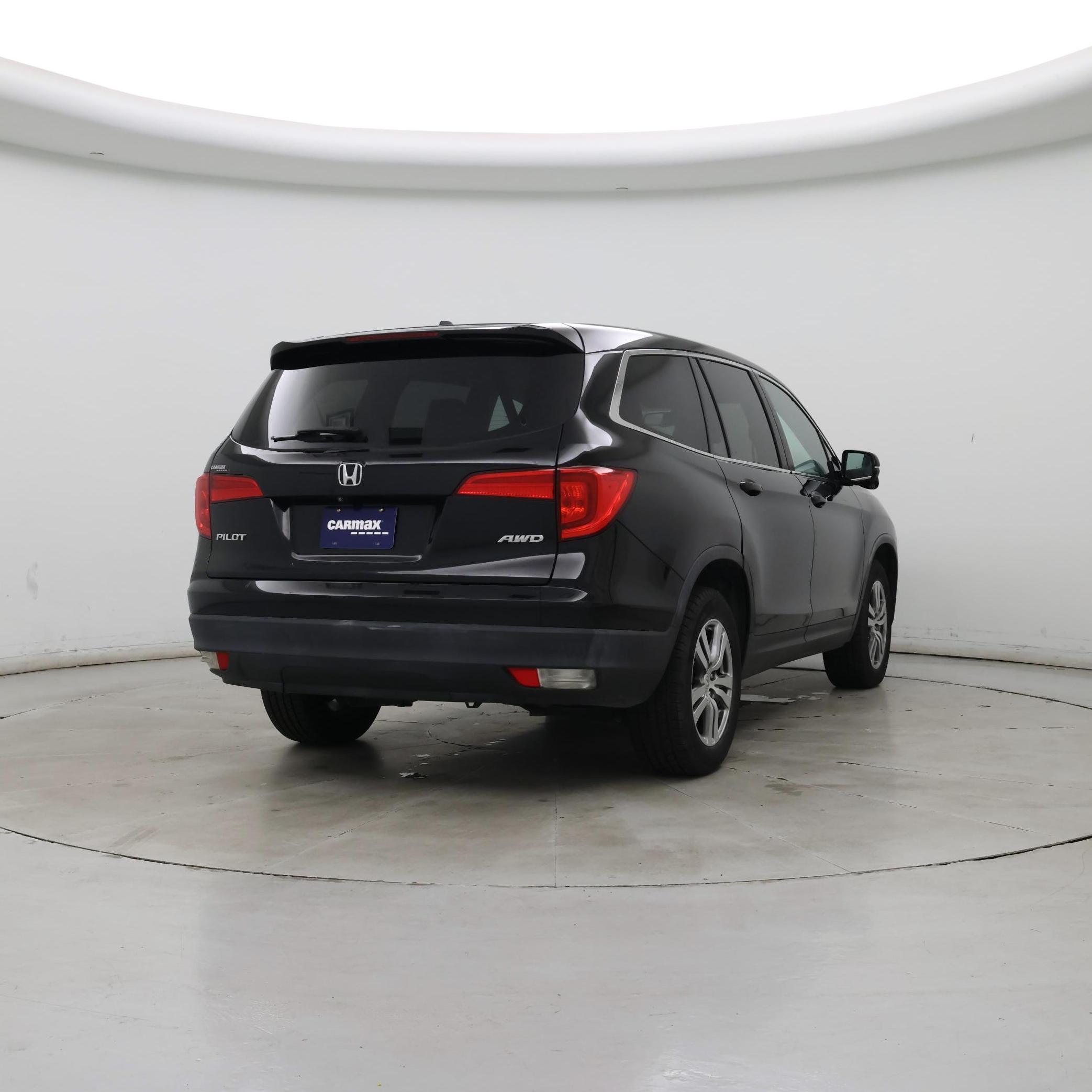 Thumbnail: 2016 Honda Pilot - 8