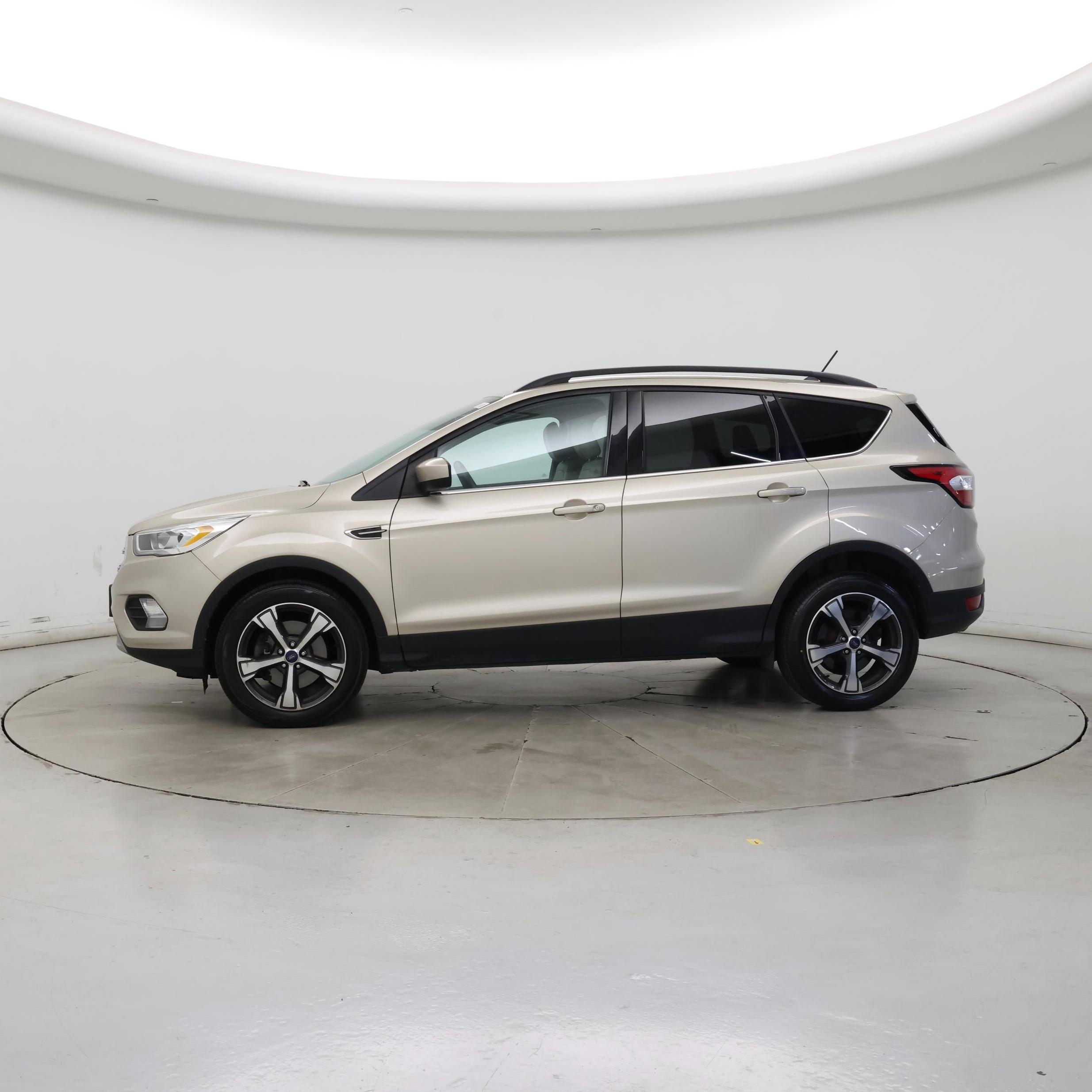 Thumbnail: 2018 Ford Escape - 3