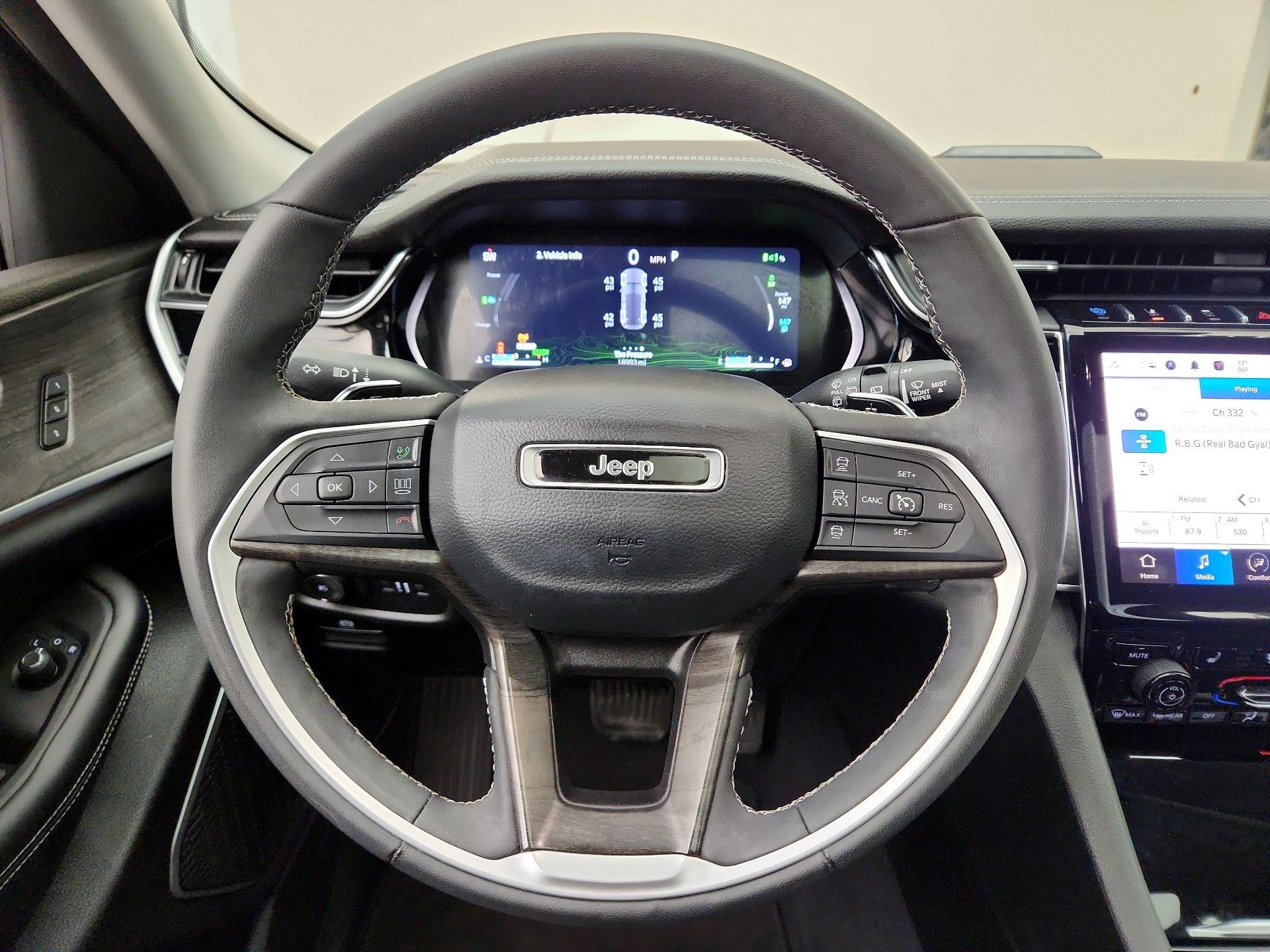 Thumbnail: 2023 Jeep Grand Cherokee - 10