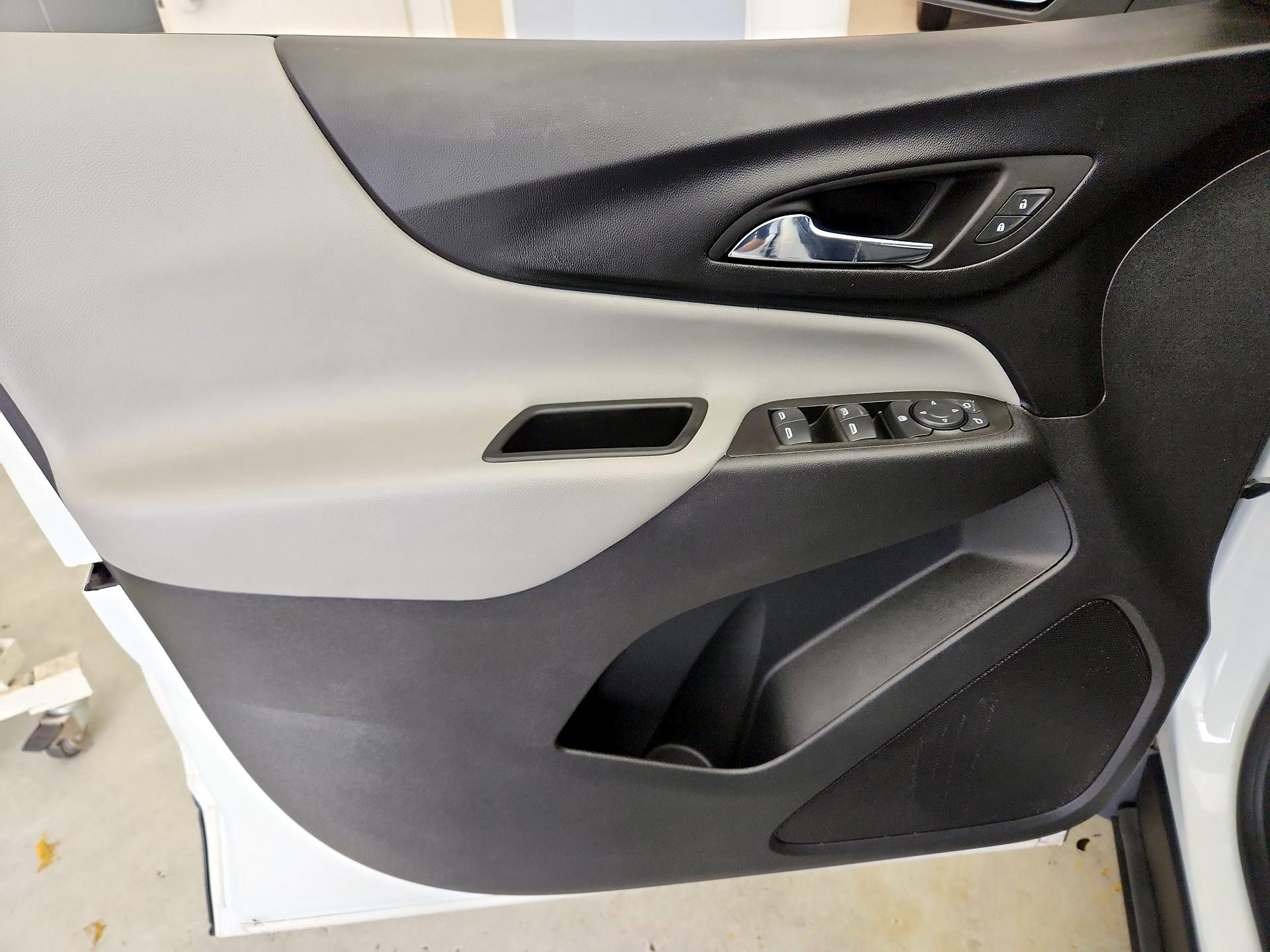 Thumbnail: 2022 Chevrolet Equinox - 12