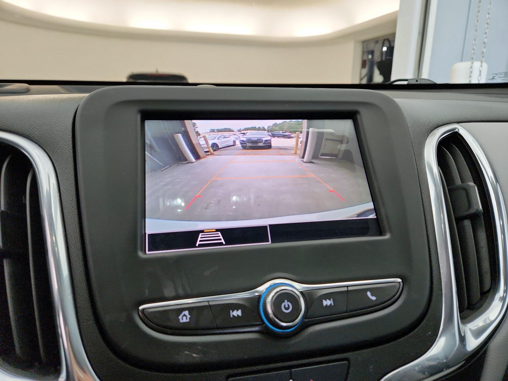 Thumbnail: 2022 Chevrolet Equinox - 14