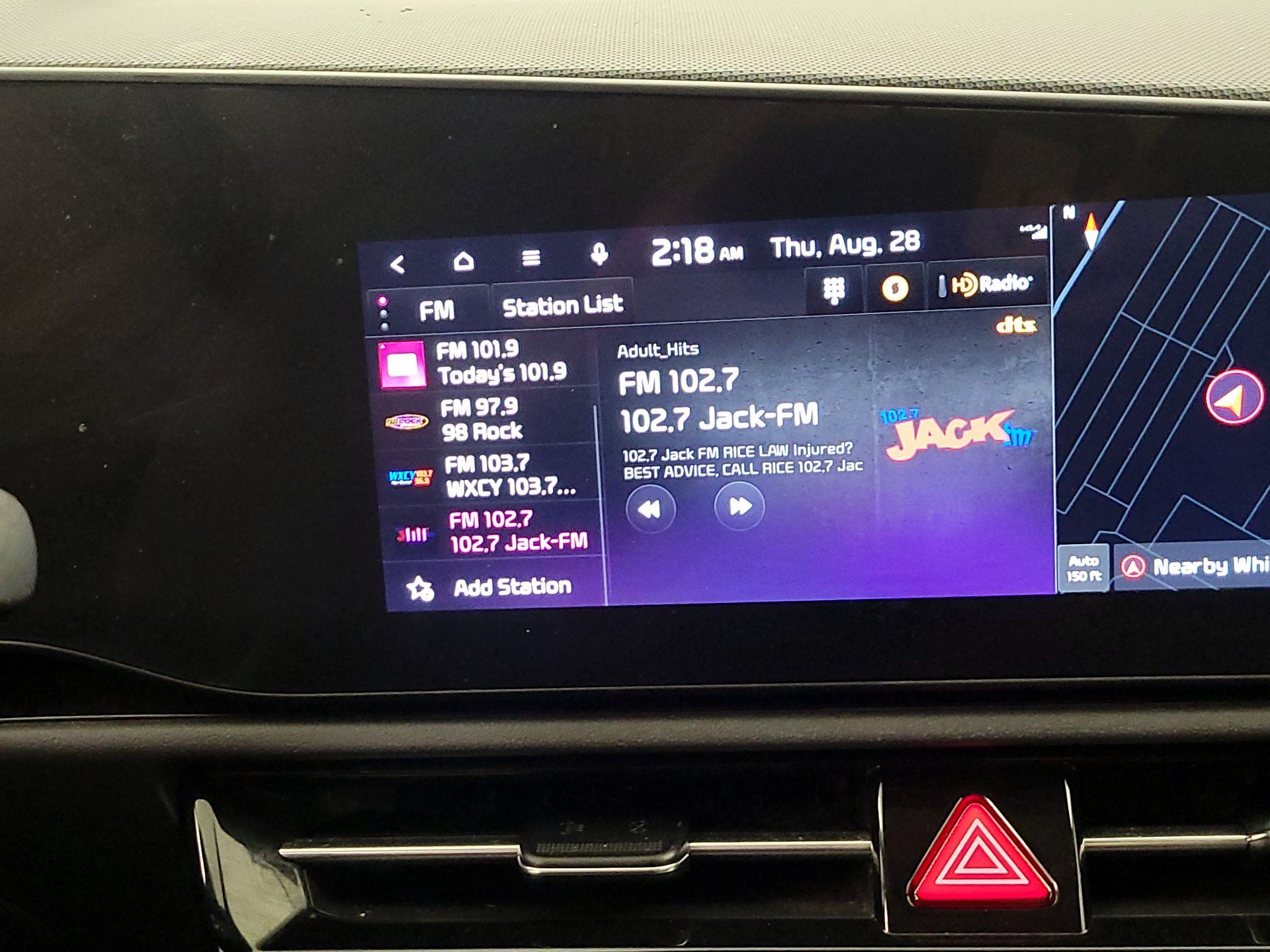 Thumbnail: 2023 Kia Niro - 16