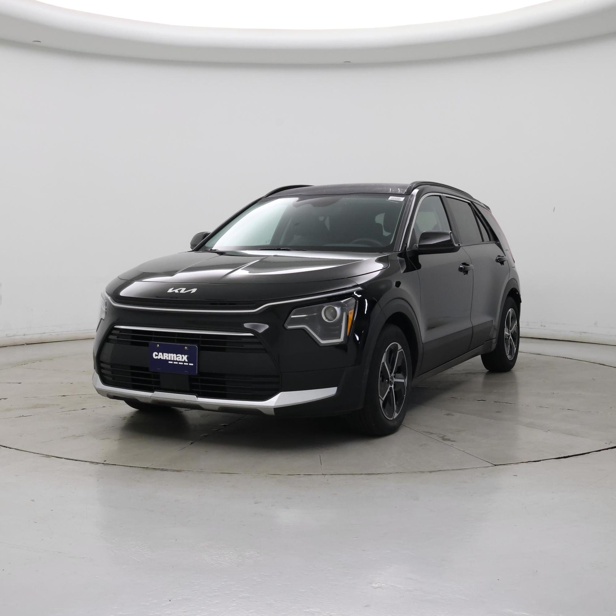 Thumbnail: 2023 Kia Niro - 4