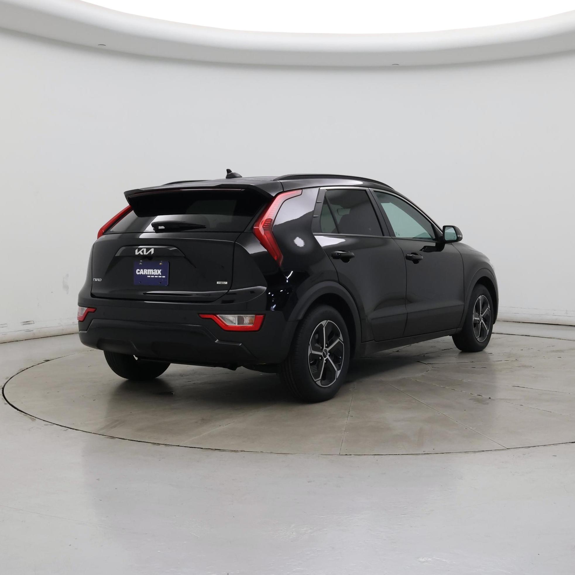 Thumbnail: 2023 Kia Niro - 8