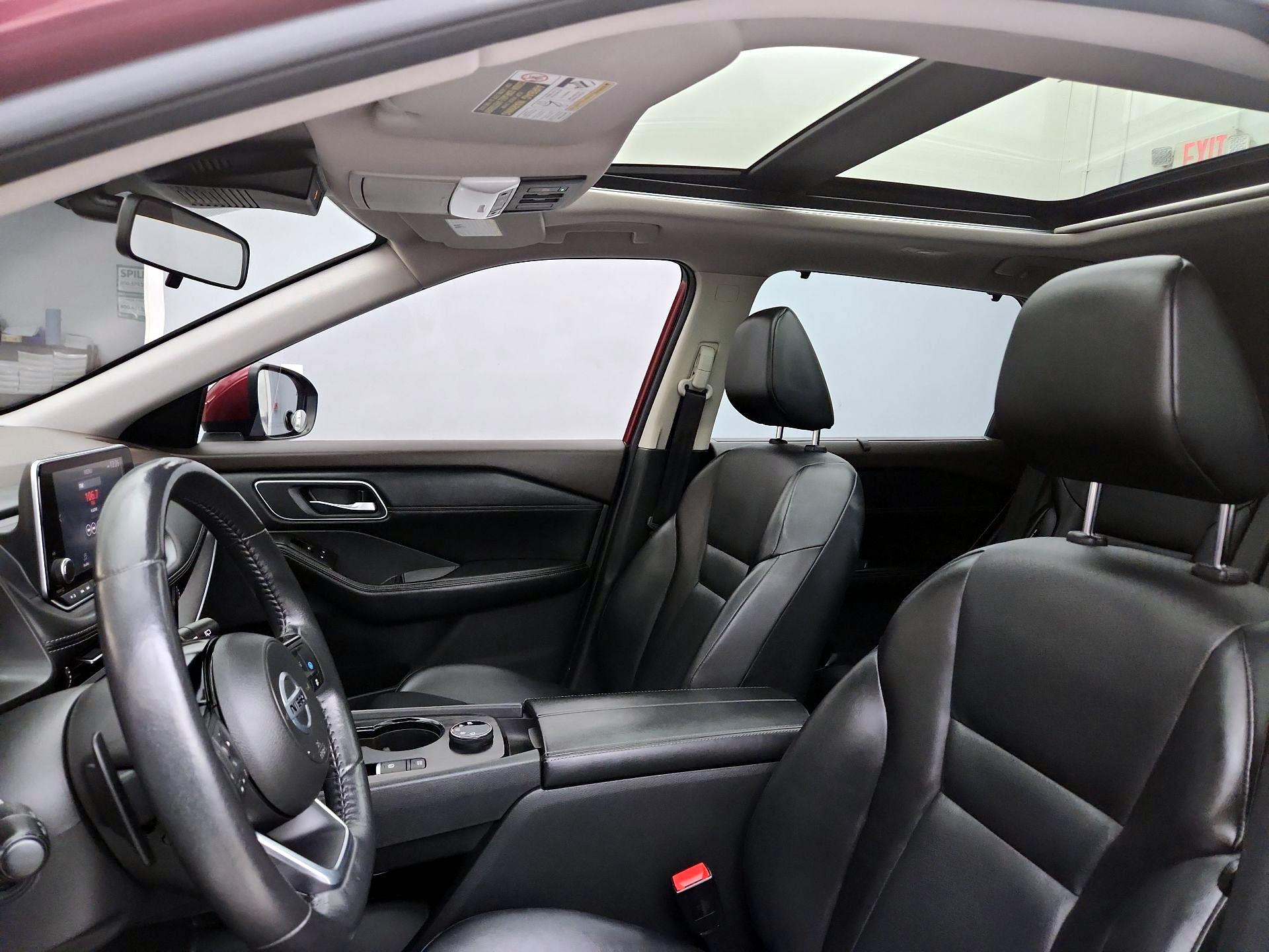 Thumbnail: 2021 Nissan Rogue - 17