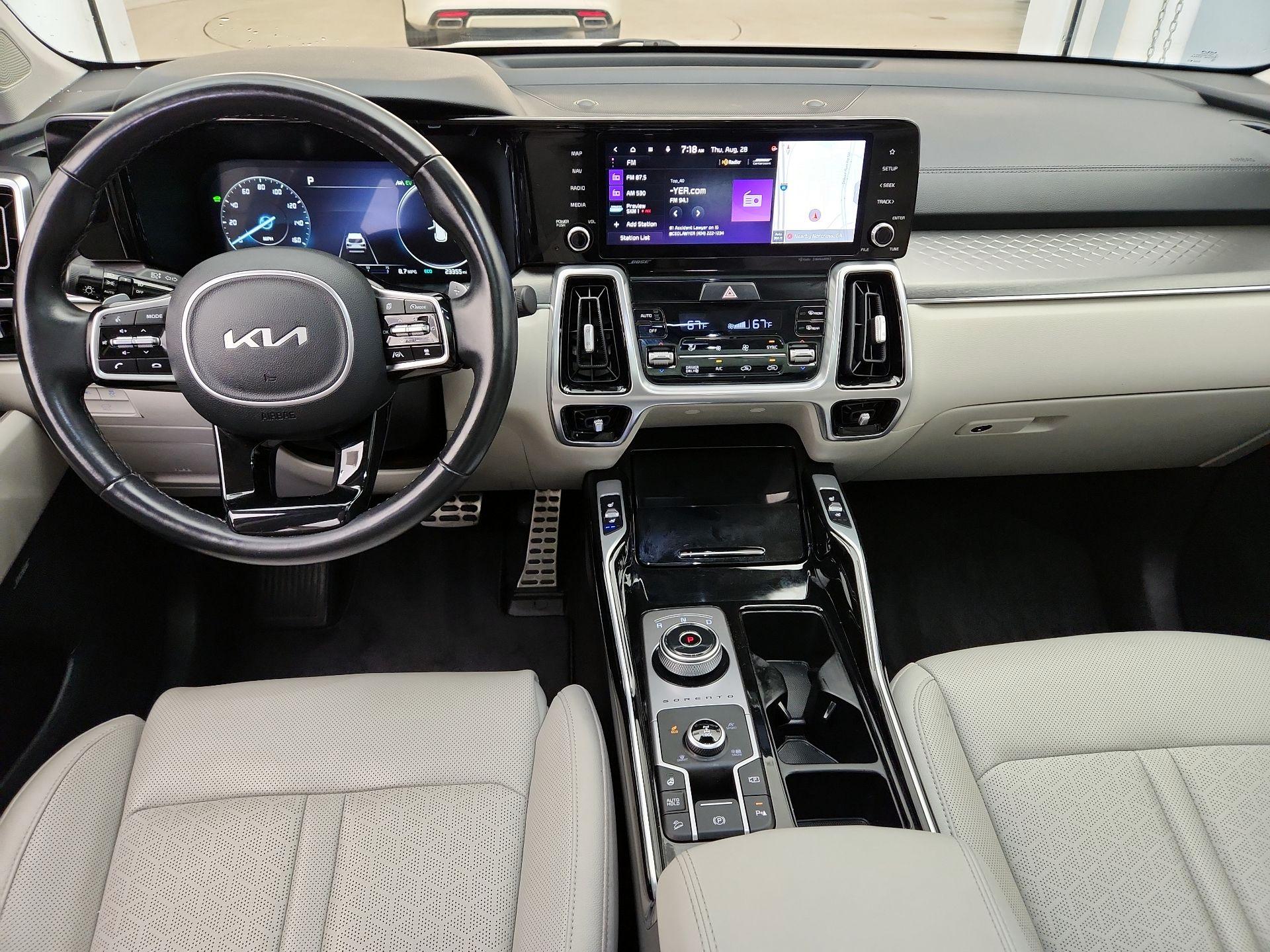 Thumbnail: 2023 Kia Sorento - 9