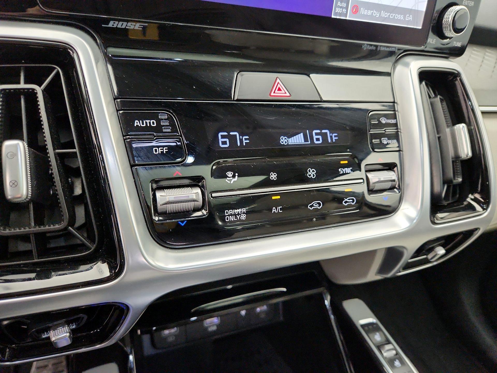 Thumbnail: 2023 Kia Sorento - 17