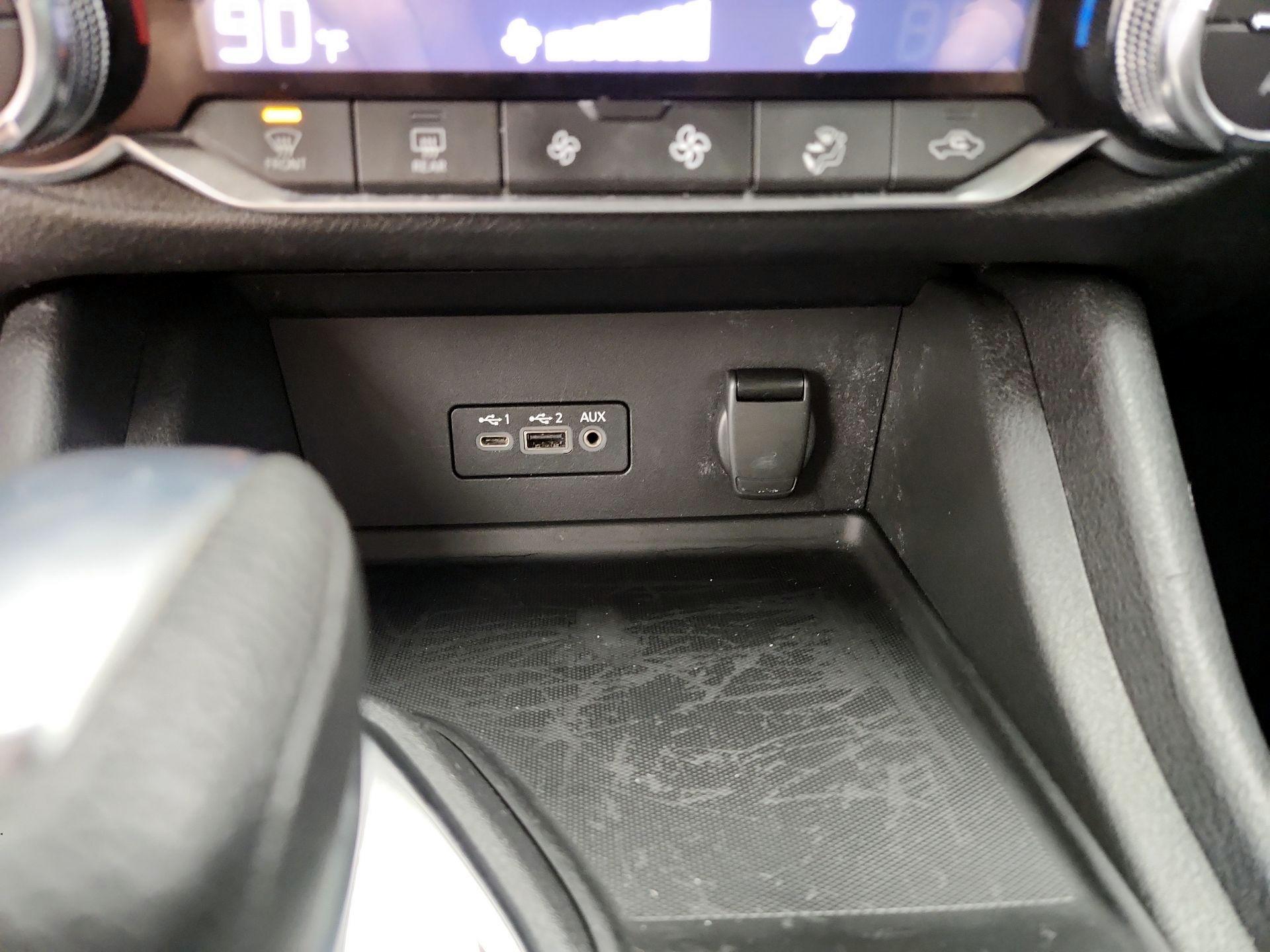 Thumbnail: 2021 Nissan Sentra - 18
