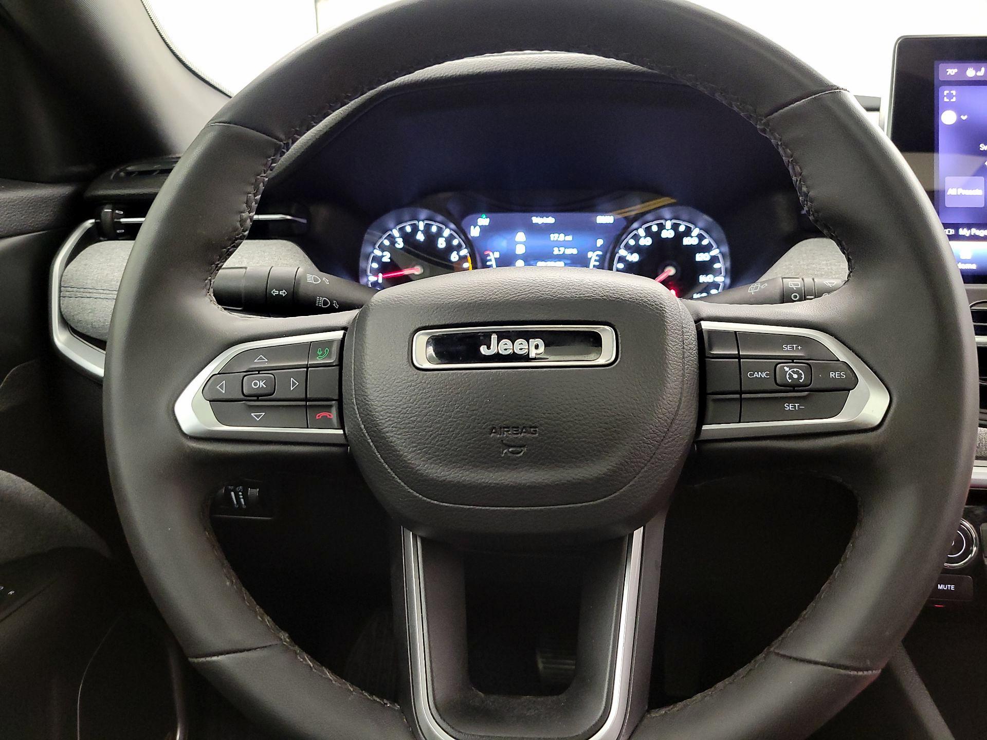 Thumbnail: 2023 Jeep Compass - 10