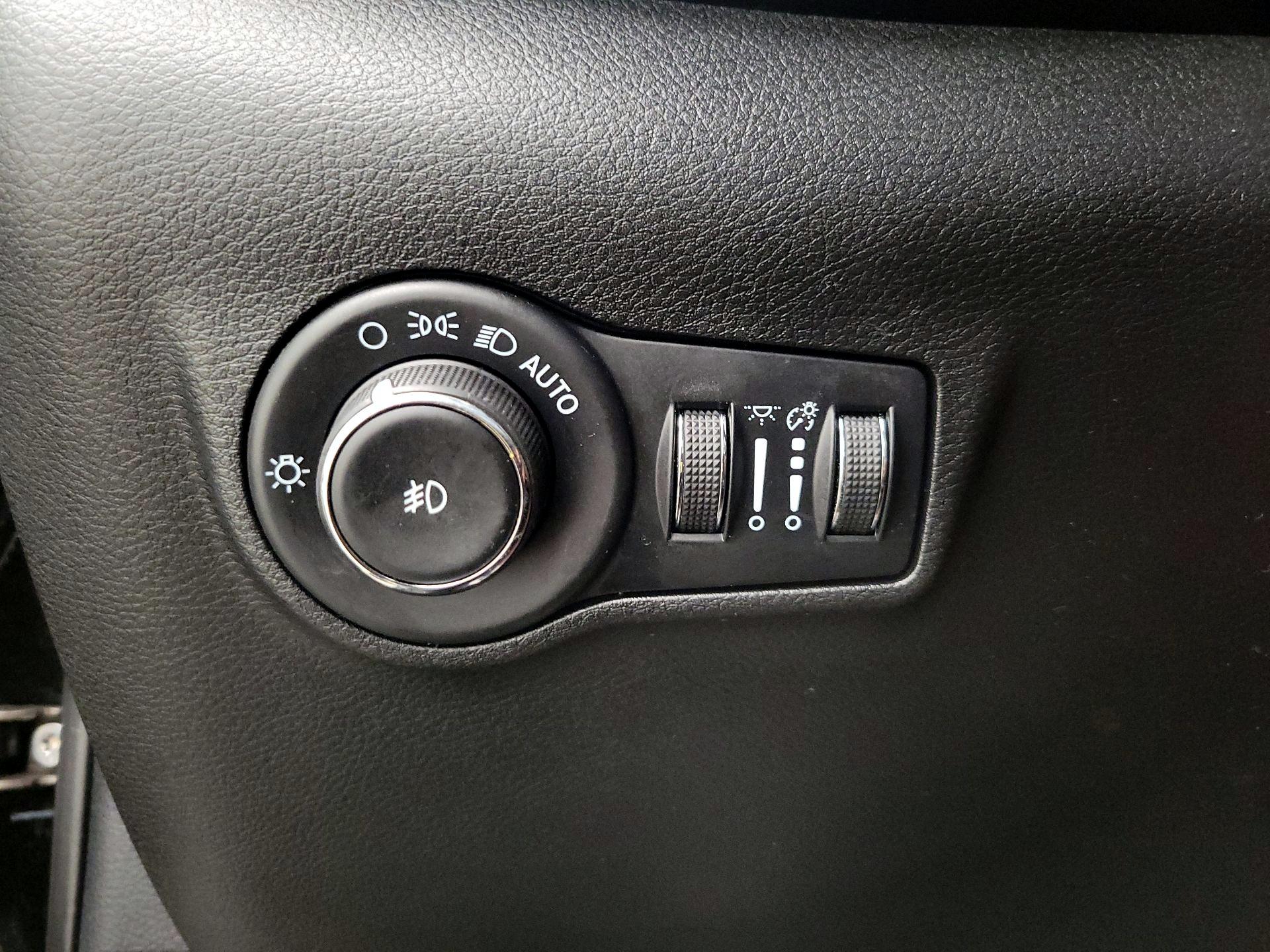 Thumbnail: 2023 Jeep Compass - 13