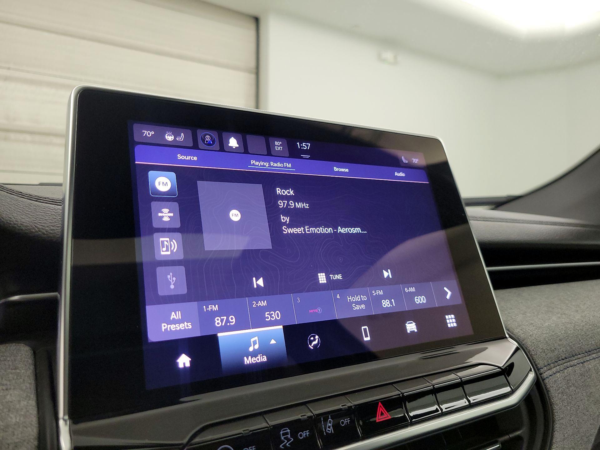 Thumbnail: 2023 Jeep Compass - 15