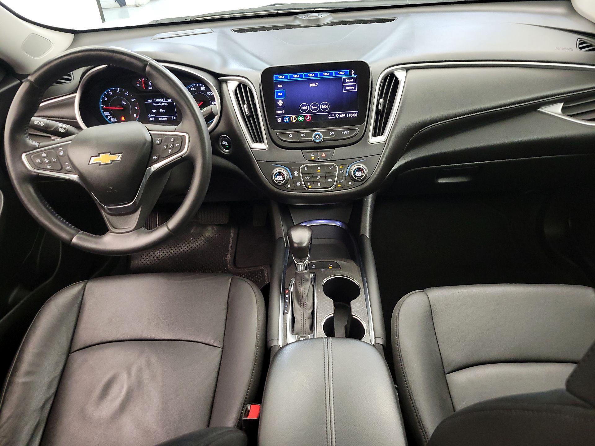 Thumbnail: 2022 Chevrolet Malibu - 9