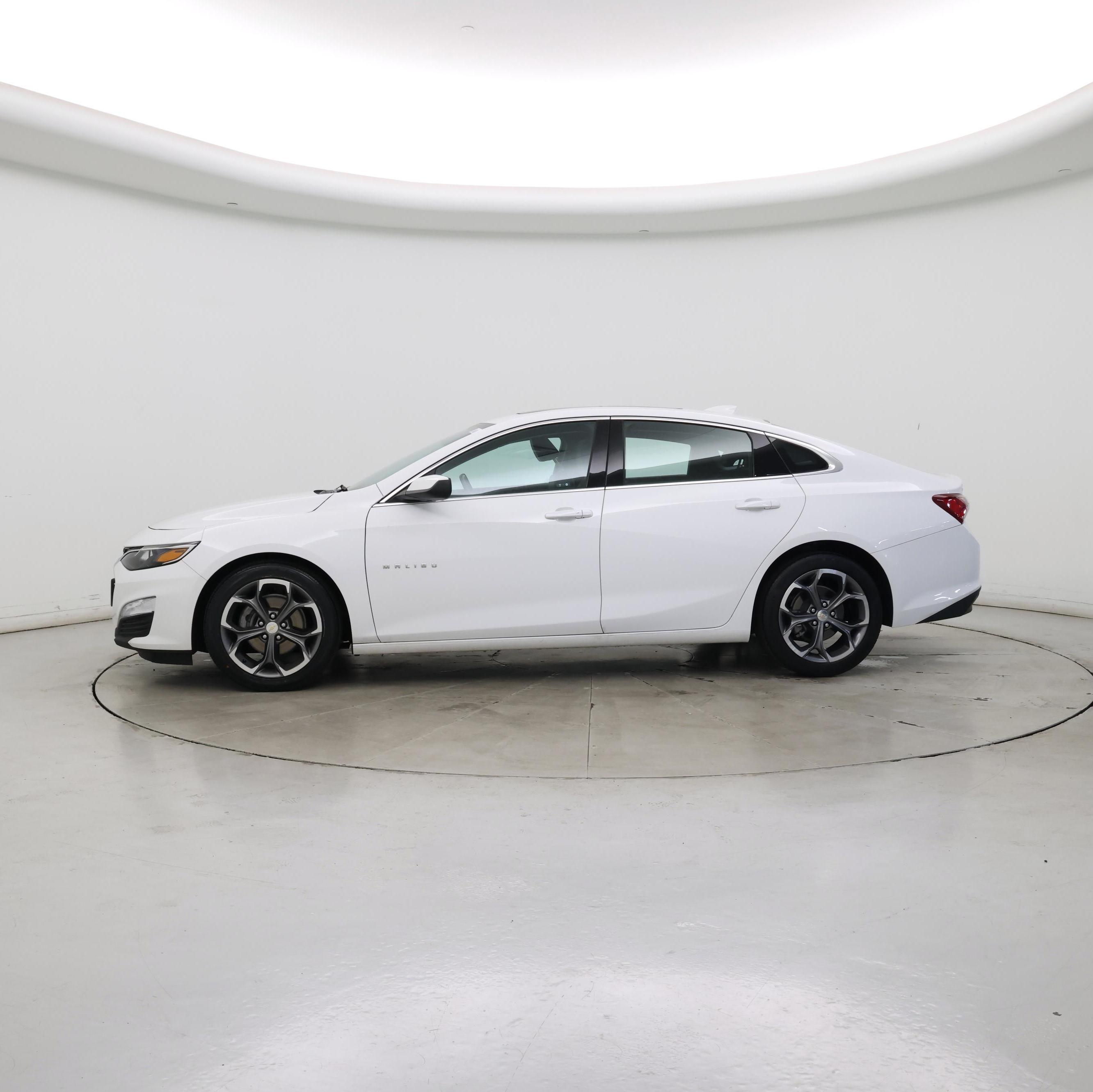 Thumbnail: 2022 Chevrolet Malibu - 3