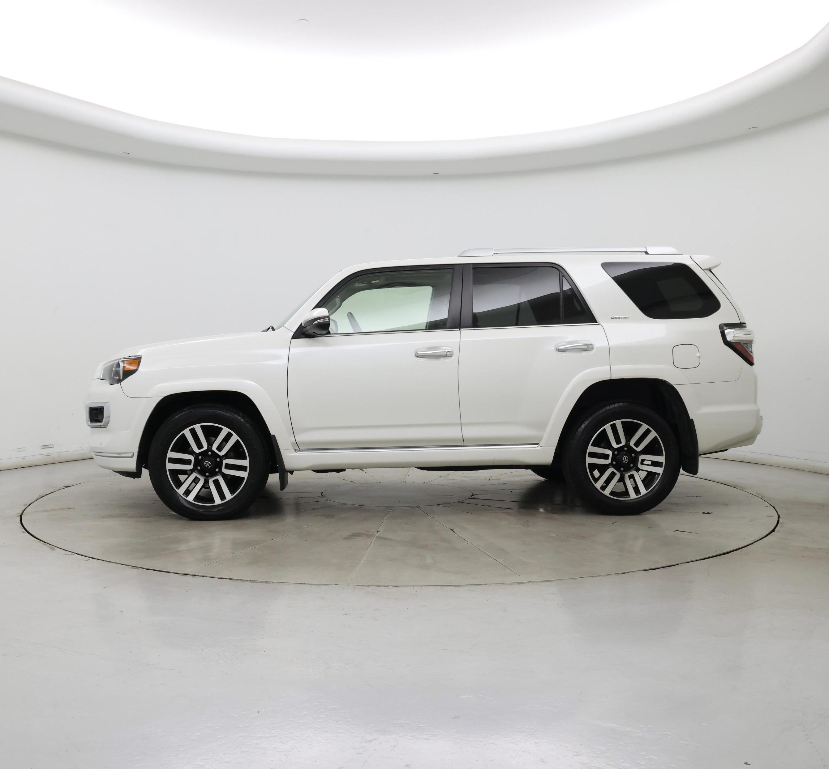 Thumbnail: 2021 Toyota 4Runner - 3