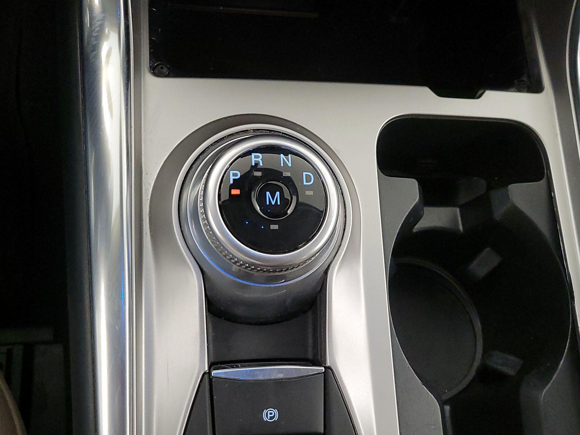Thumbnail: 2020 Ford Explorer - 18