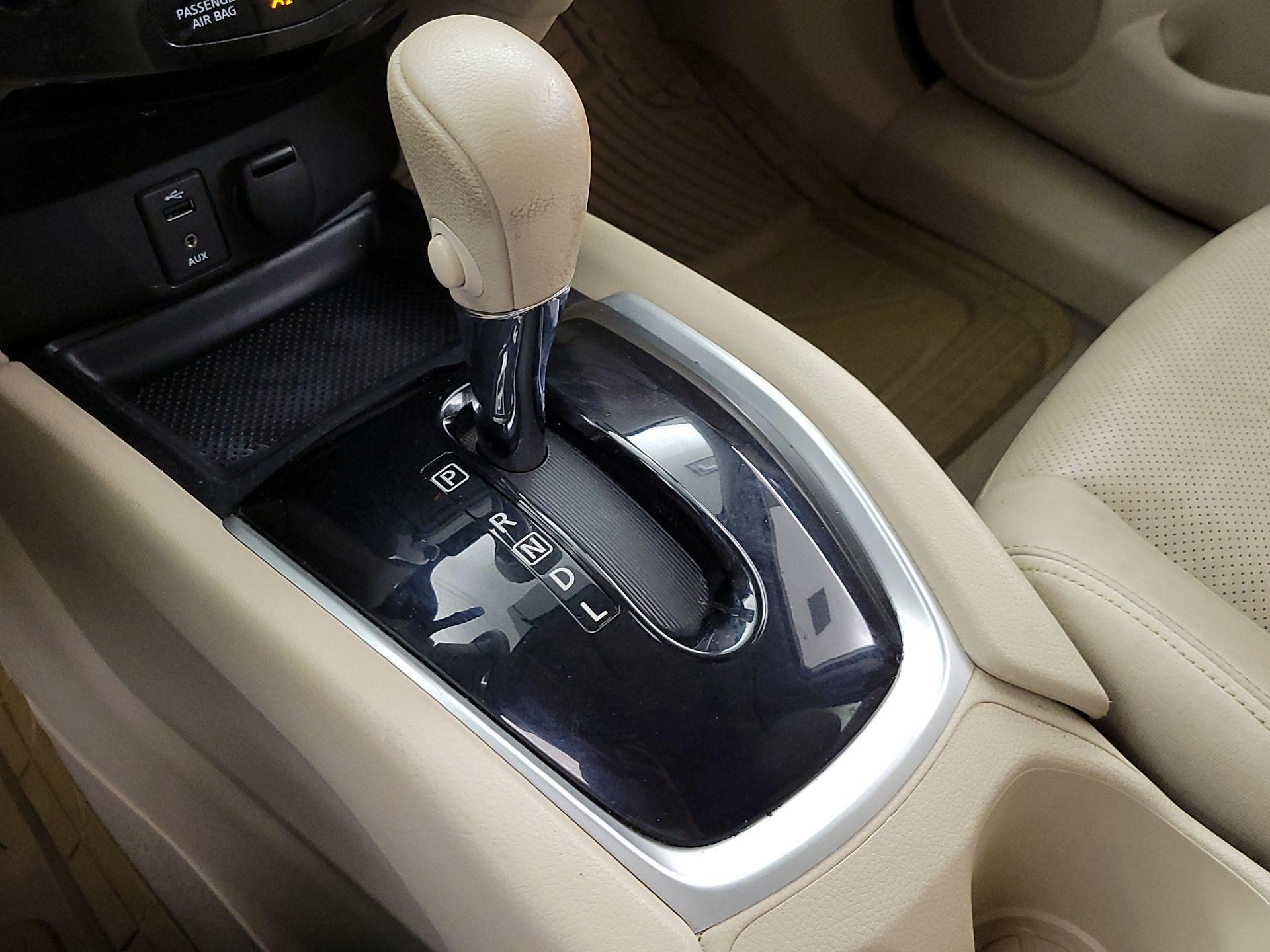 Thumbnail: 2014 Nissan Rogue - 18