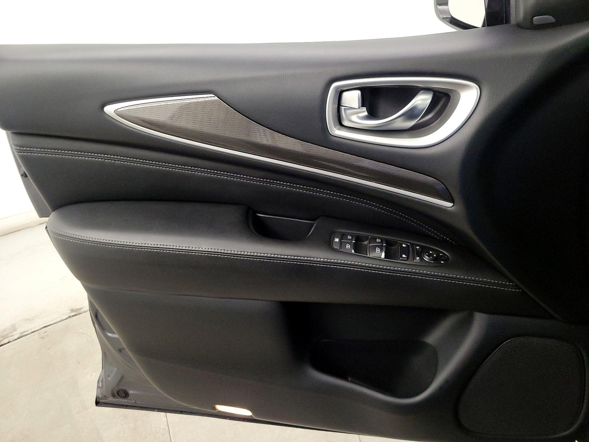 Thumbnail: 2019 INFINITI QX60 - 12