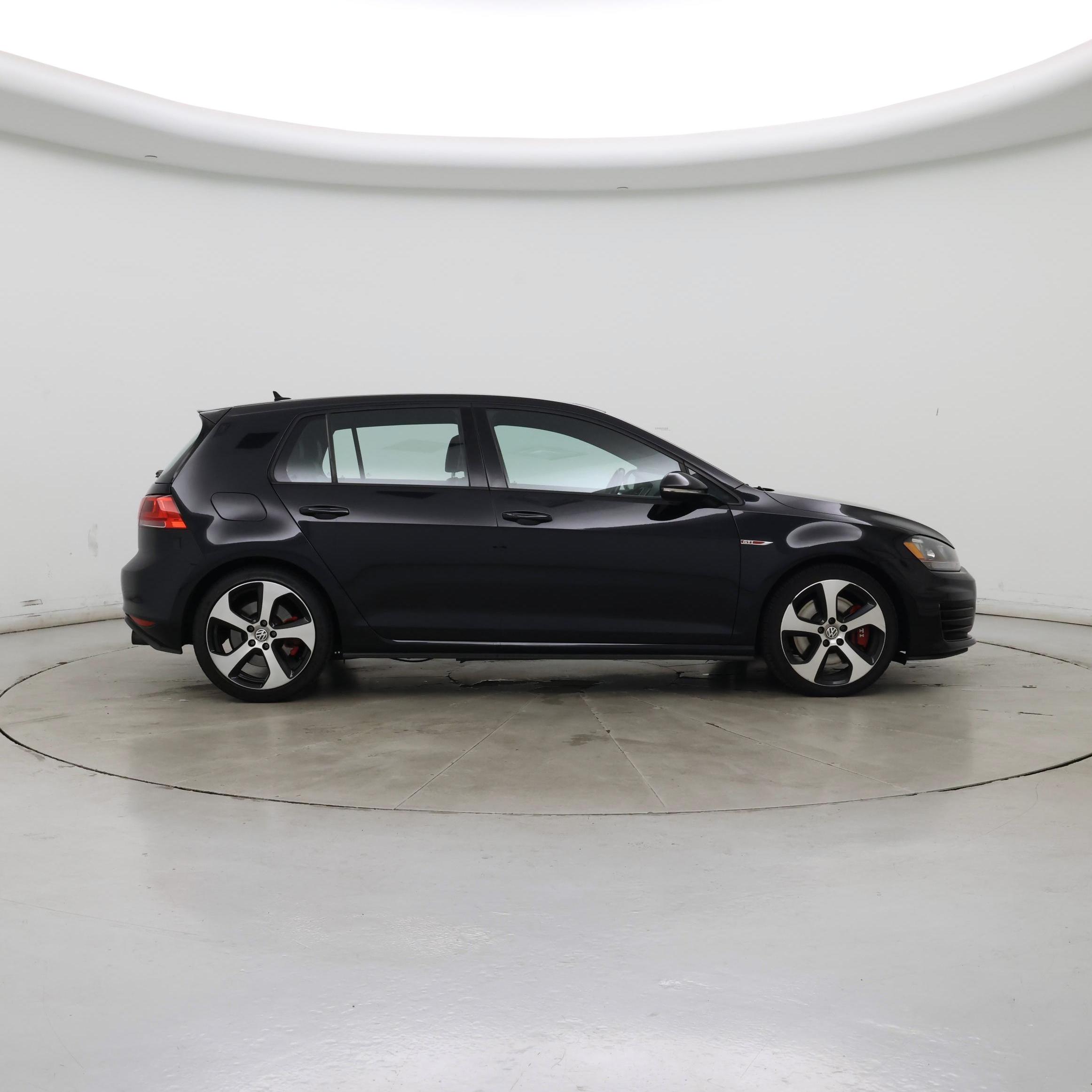 Thumbnail: 2016 Volkswagen Golf - 7