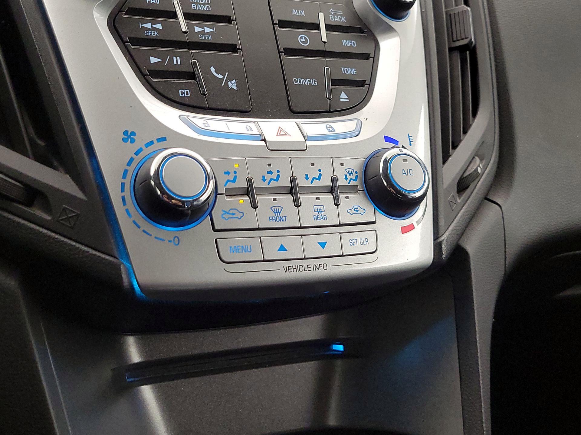 Thumbnail: 2014 Chevrolet Equinox - 14