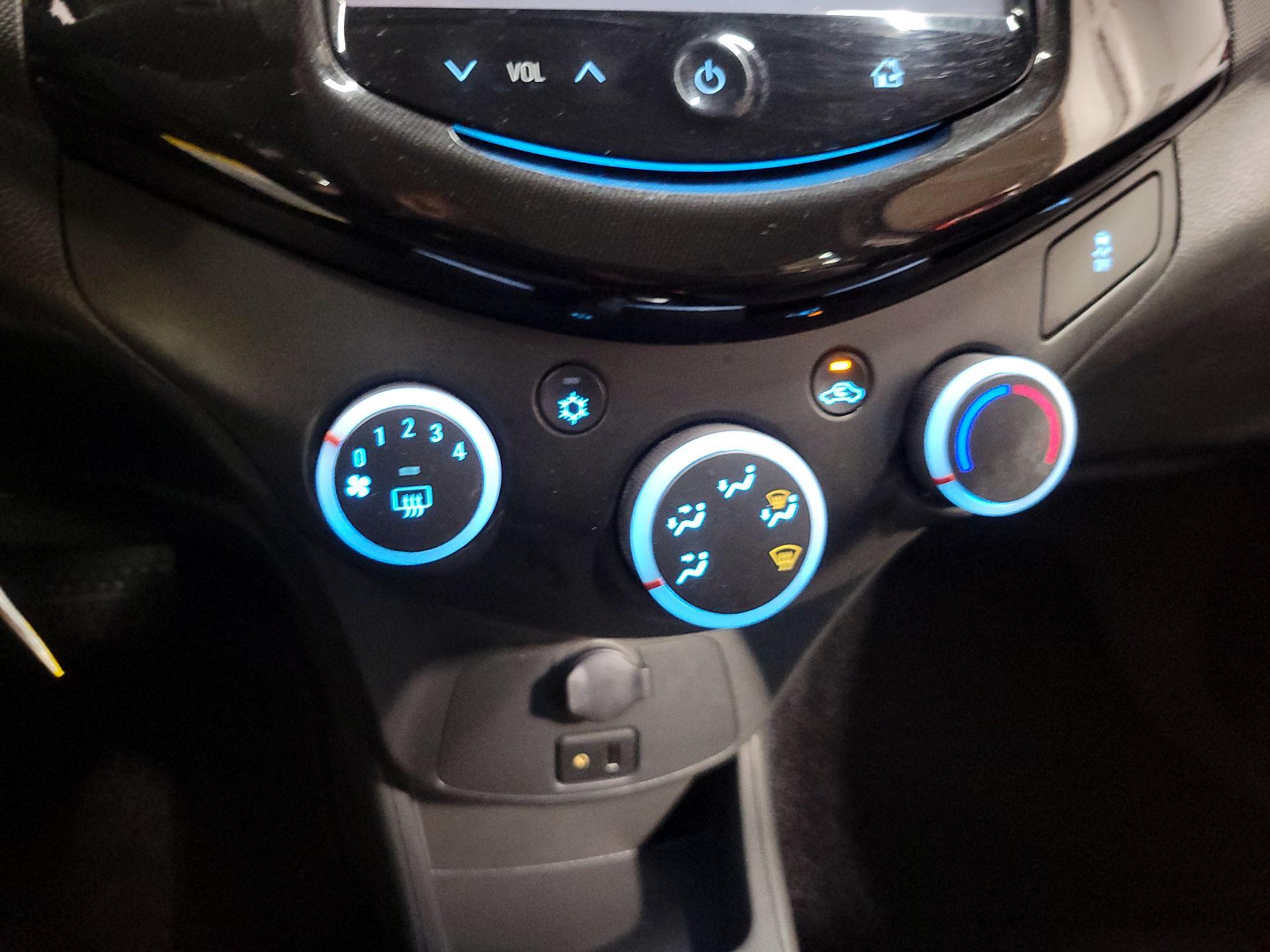 Thumbnail: 2014 Chevrolet Spark - 14