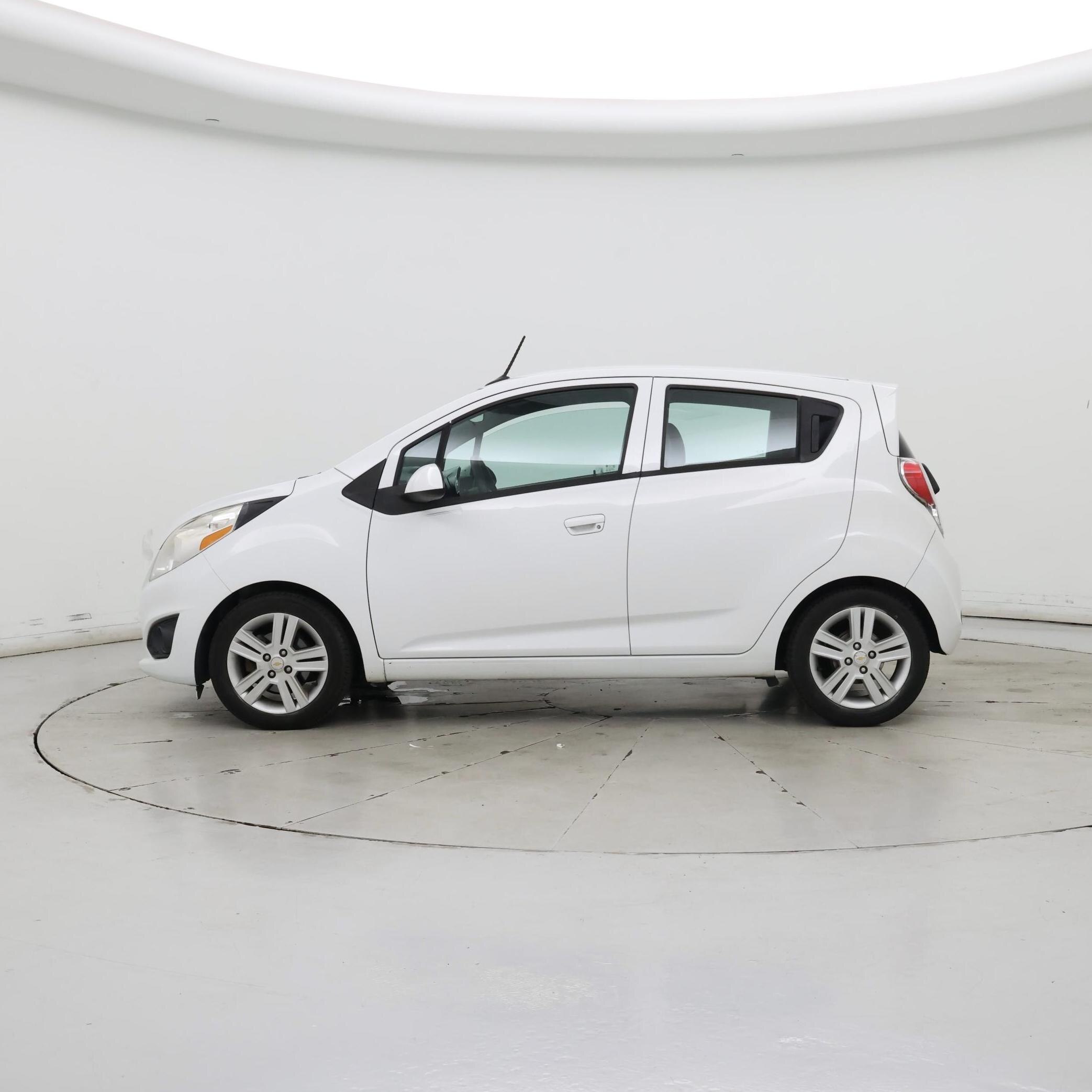 Thumbnail: 2014 Chevrolet Spark - 3