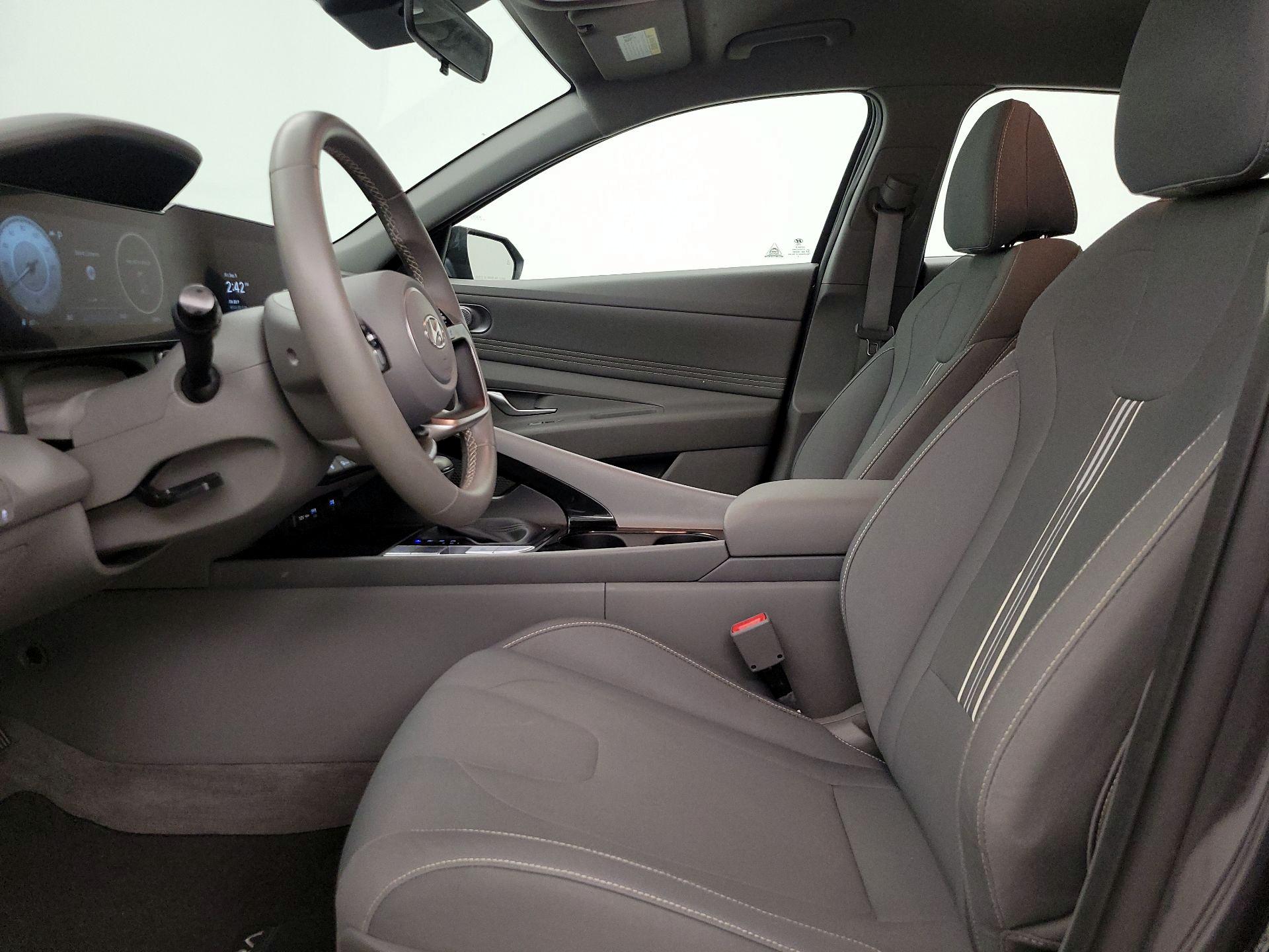 Thumbnail: 2023 Hyundai Elantra - 11