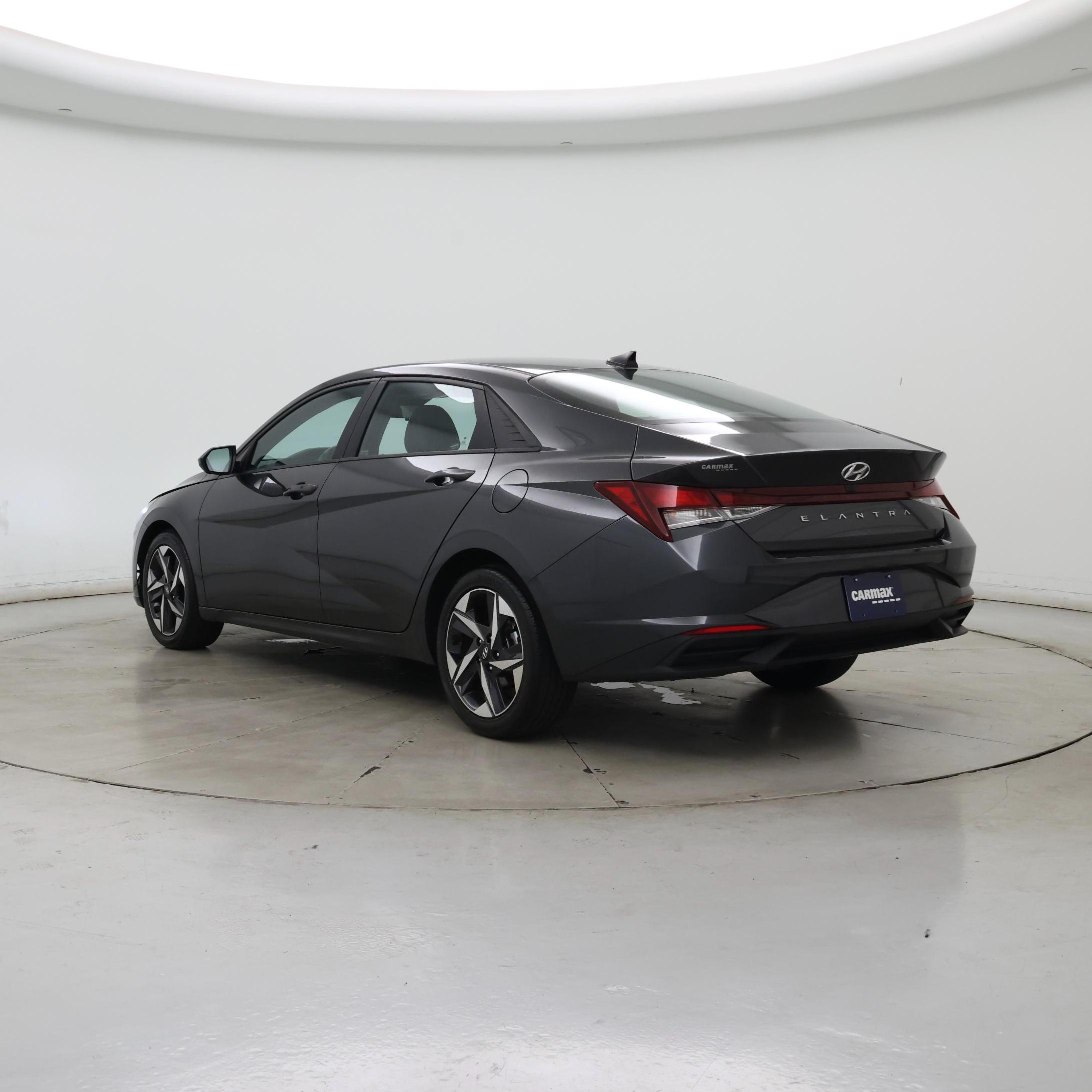 Thumbnail: 2023 Hyundai Elantra - 2