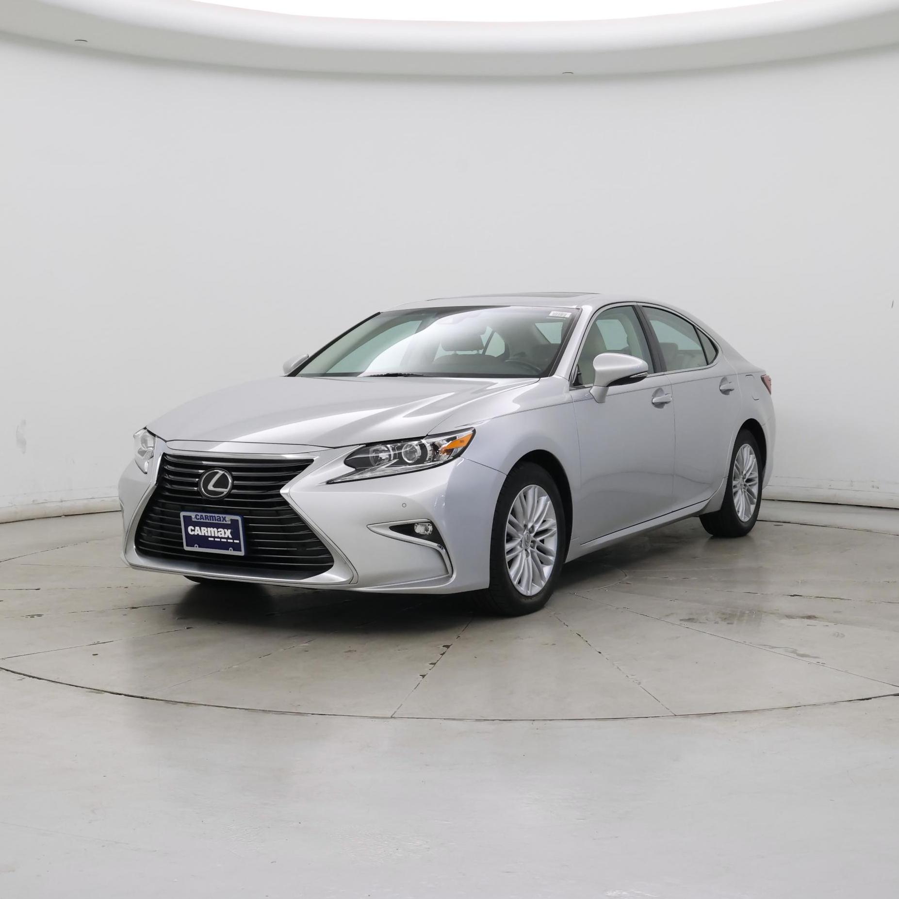 Thumbnail: 2016 Lexus ES - 4