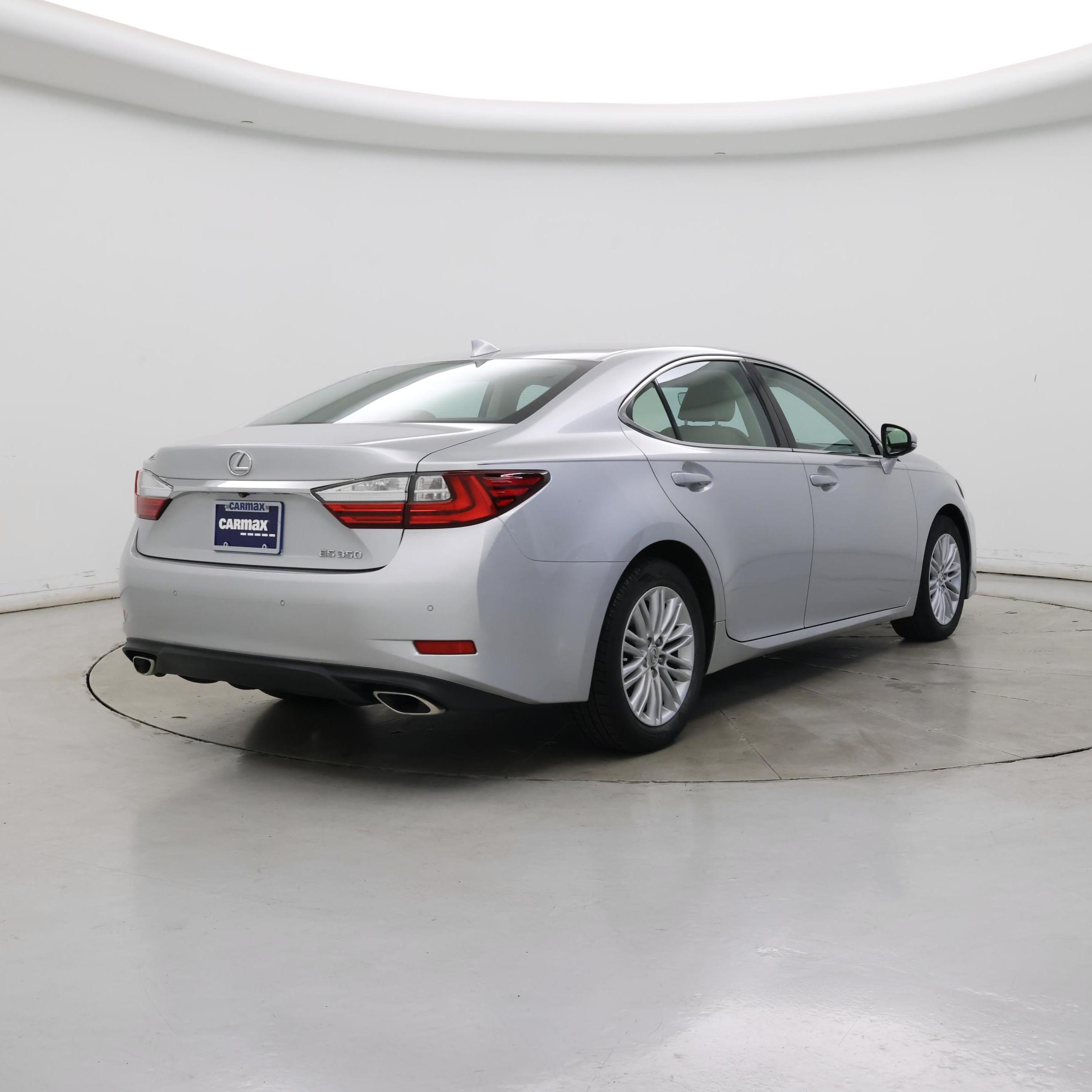 Thumbnail: 2016 Lexus ES - 8