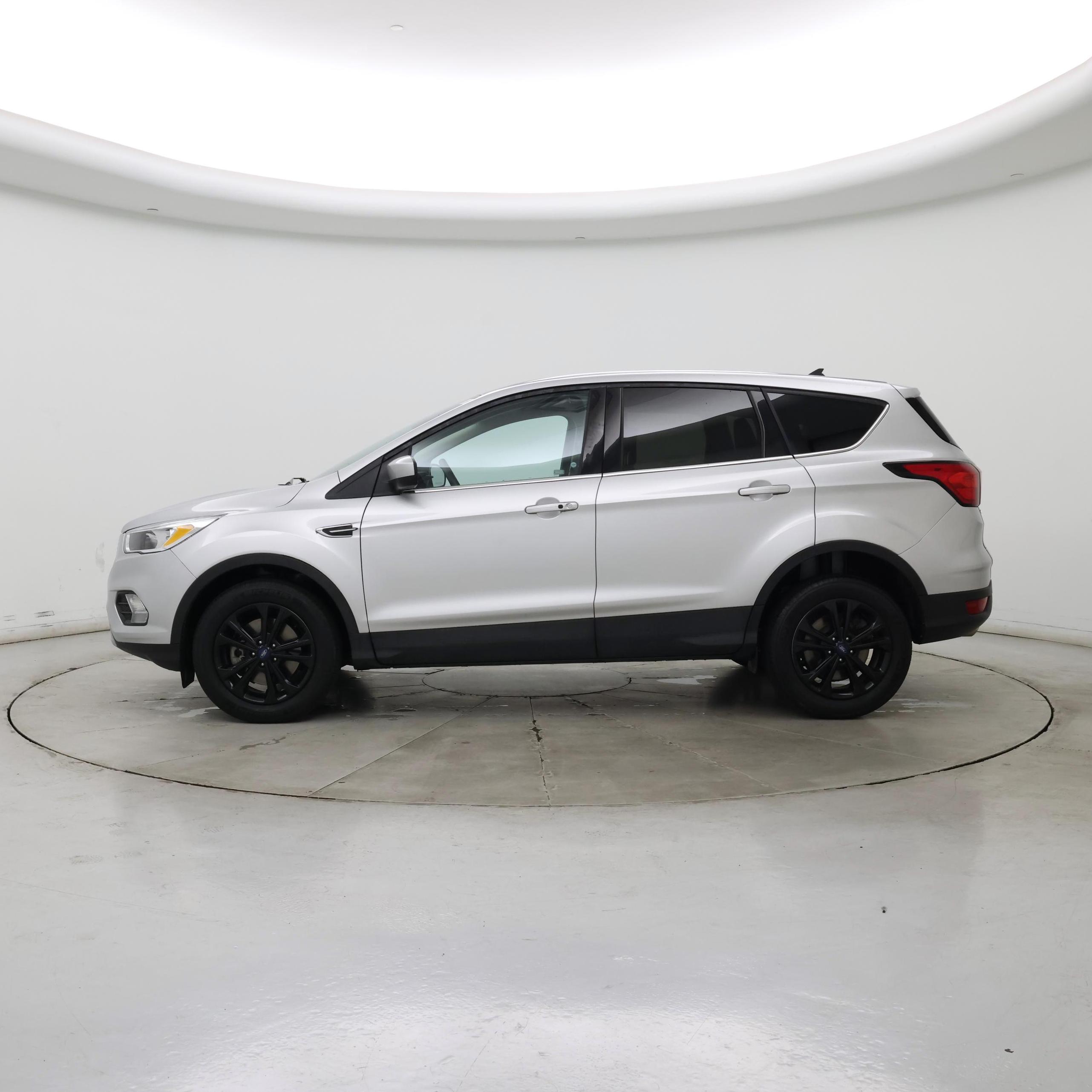 Thumbnail: 2019 Ford Escape - 3