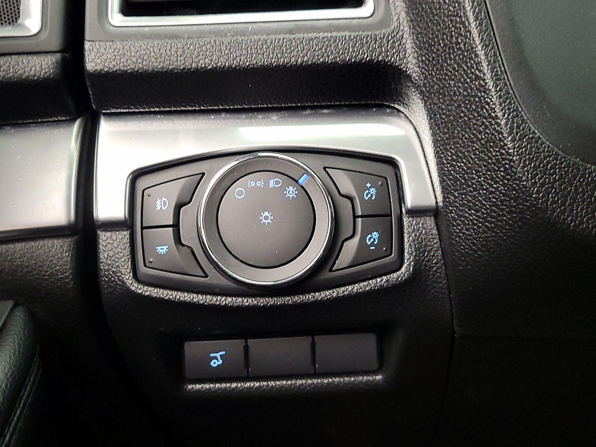 Thumbnail: 2017 Ford Explorer - 13