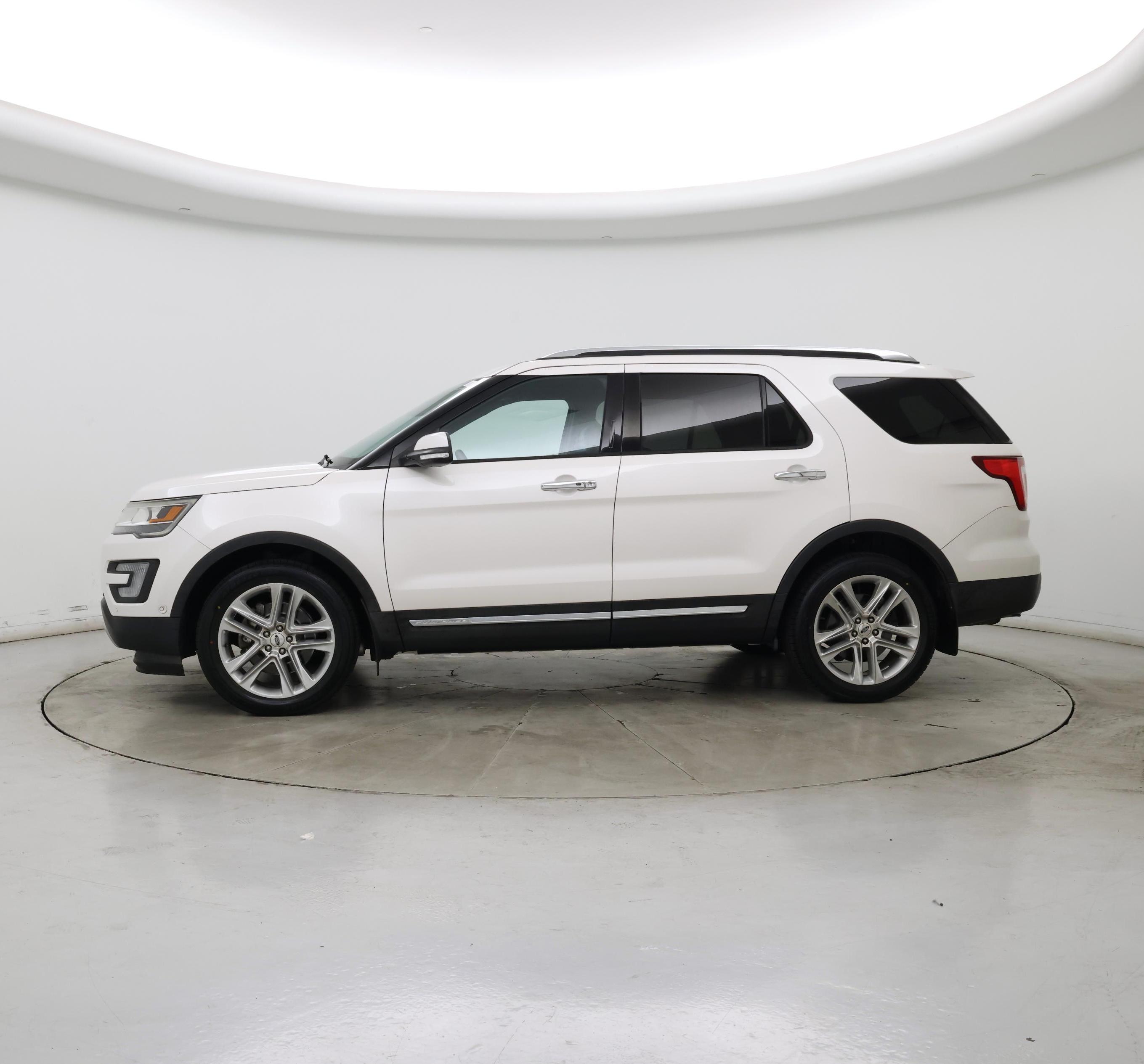 Thumbnail: 2017 Ford Explorer - 3