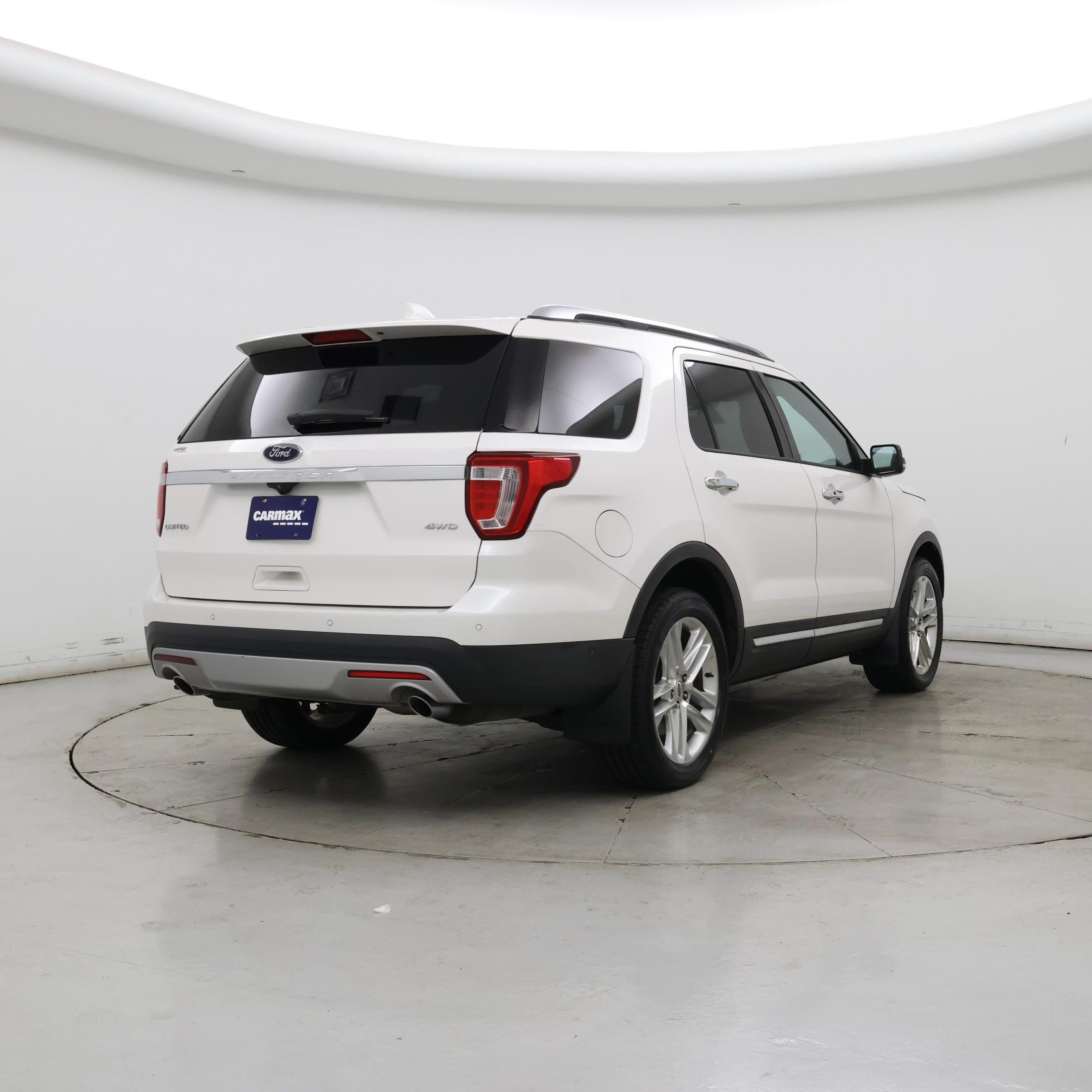 Thumbnail: 2017 Ford Explorer - 8