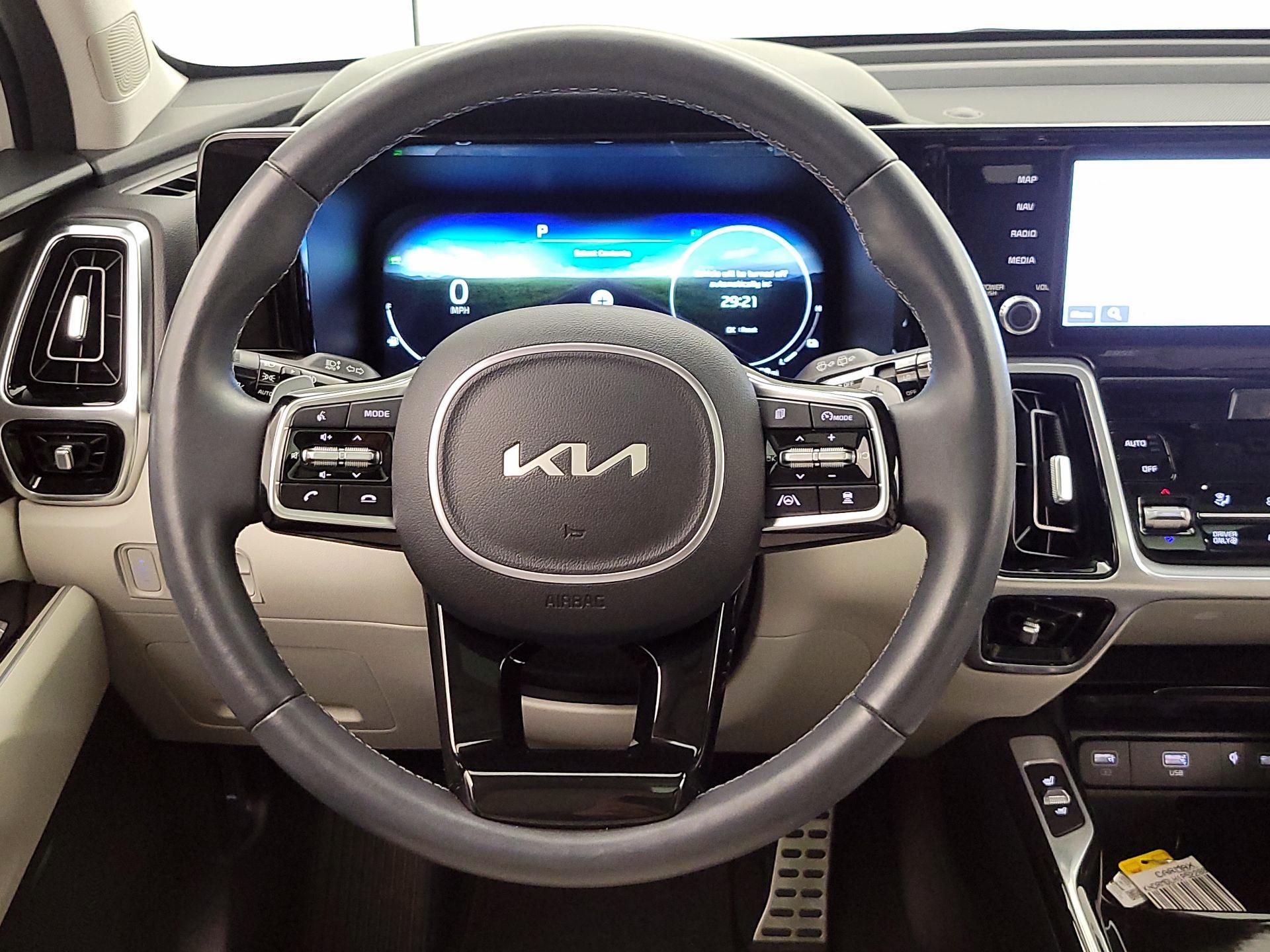 Thumbnail: 2023 Kia Sorento - 10