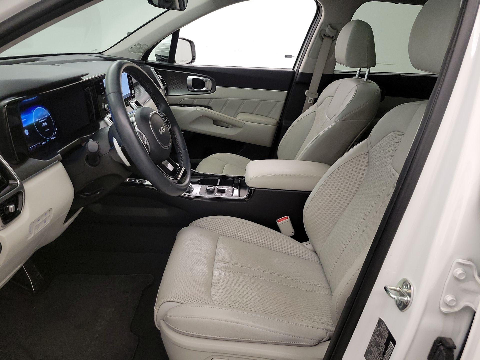 Thumbnail: 2023 Kia Sorento - 11