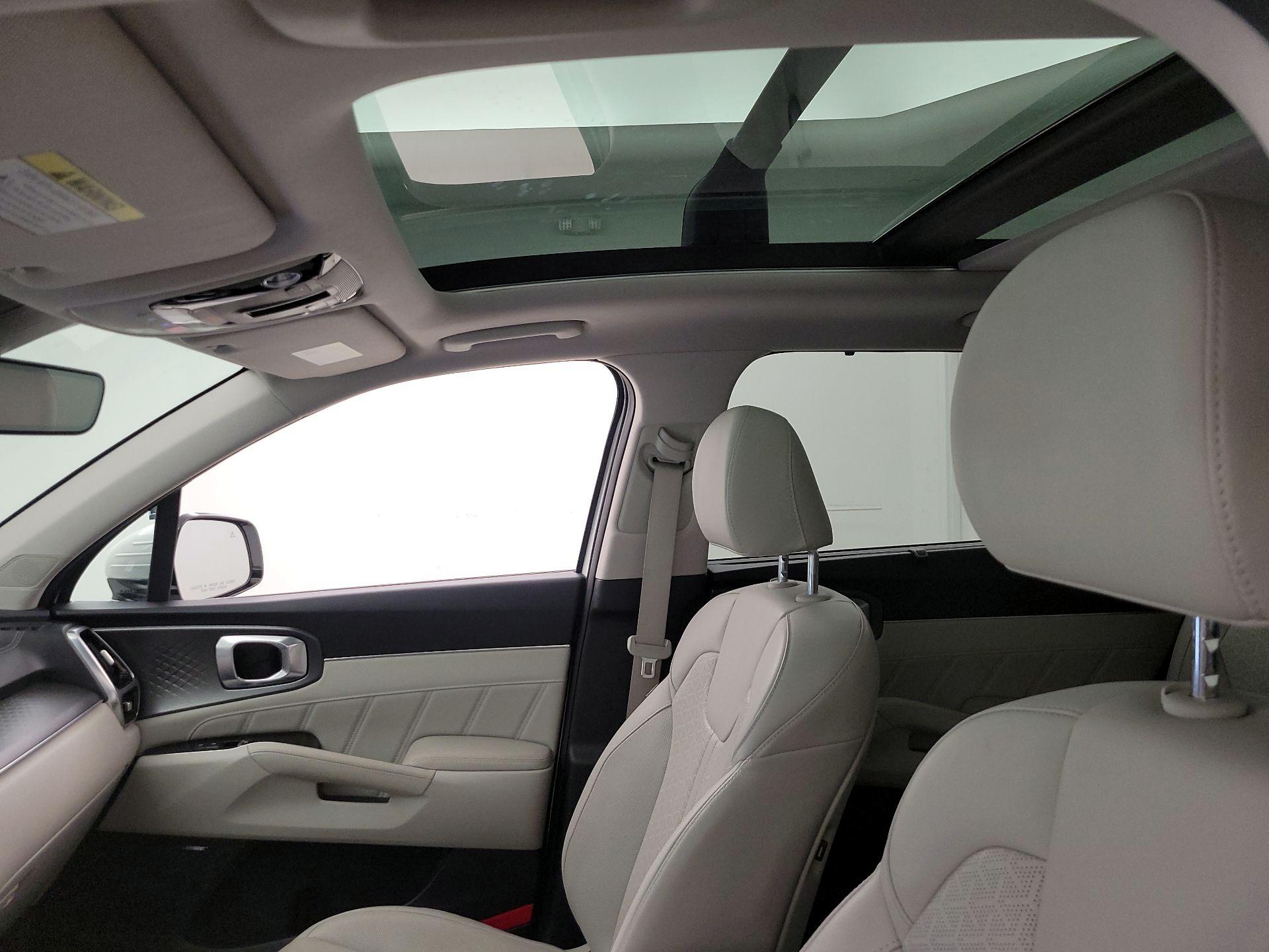 Thumbnail: 2023 Kia Sorento - 20