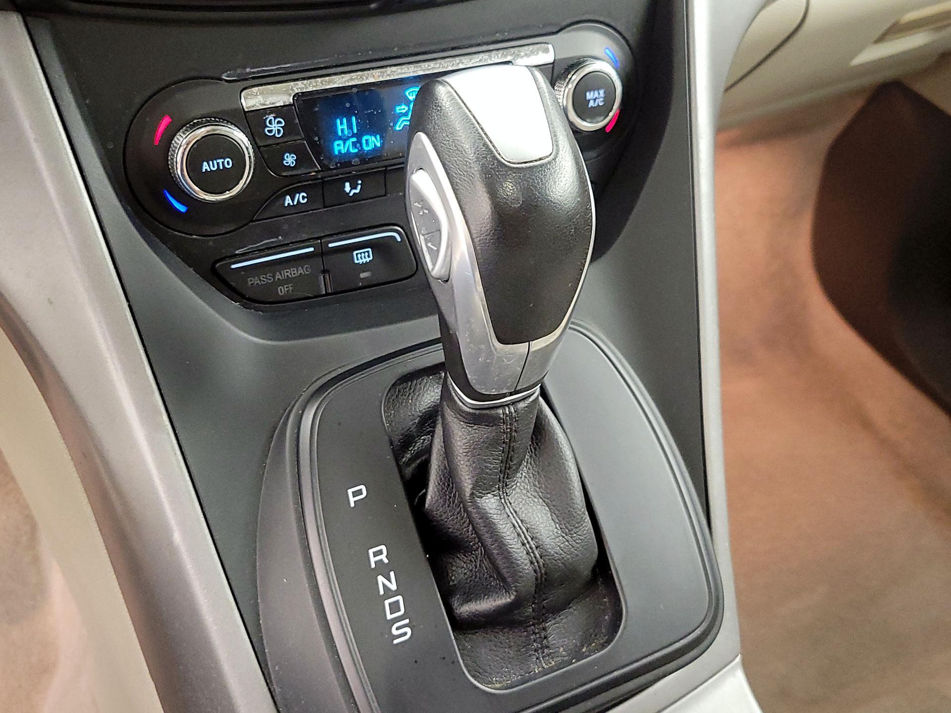 Thumbnail: 2014 Ford Escape - 17