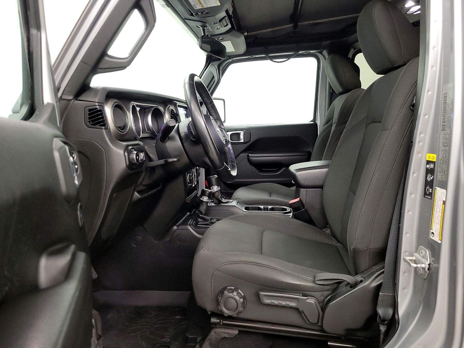 Thumbnail: 2020 Jeep Wrangler - 11