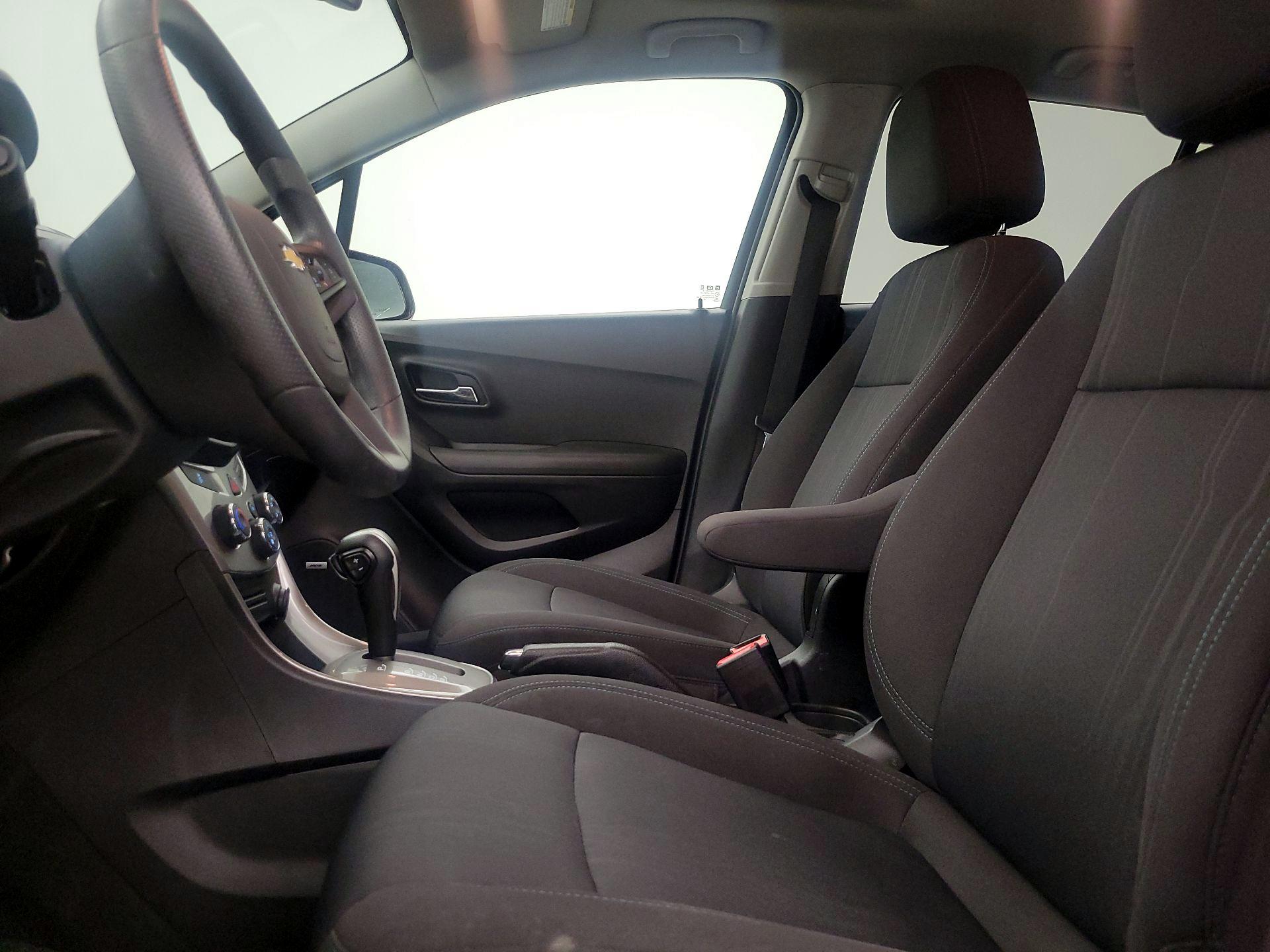 Thumbnail: 2016 Chevrolet Trax - 11