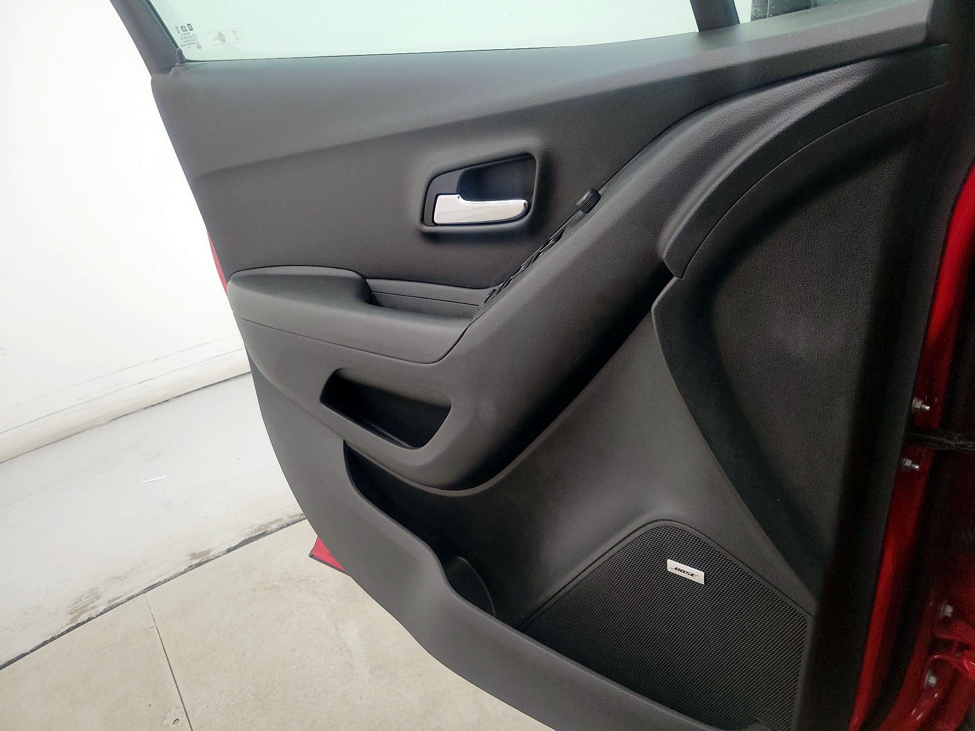 Thumbnail: 2016 Chevrolet Trax - 12