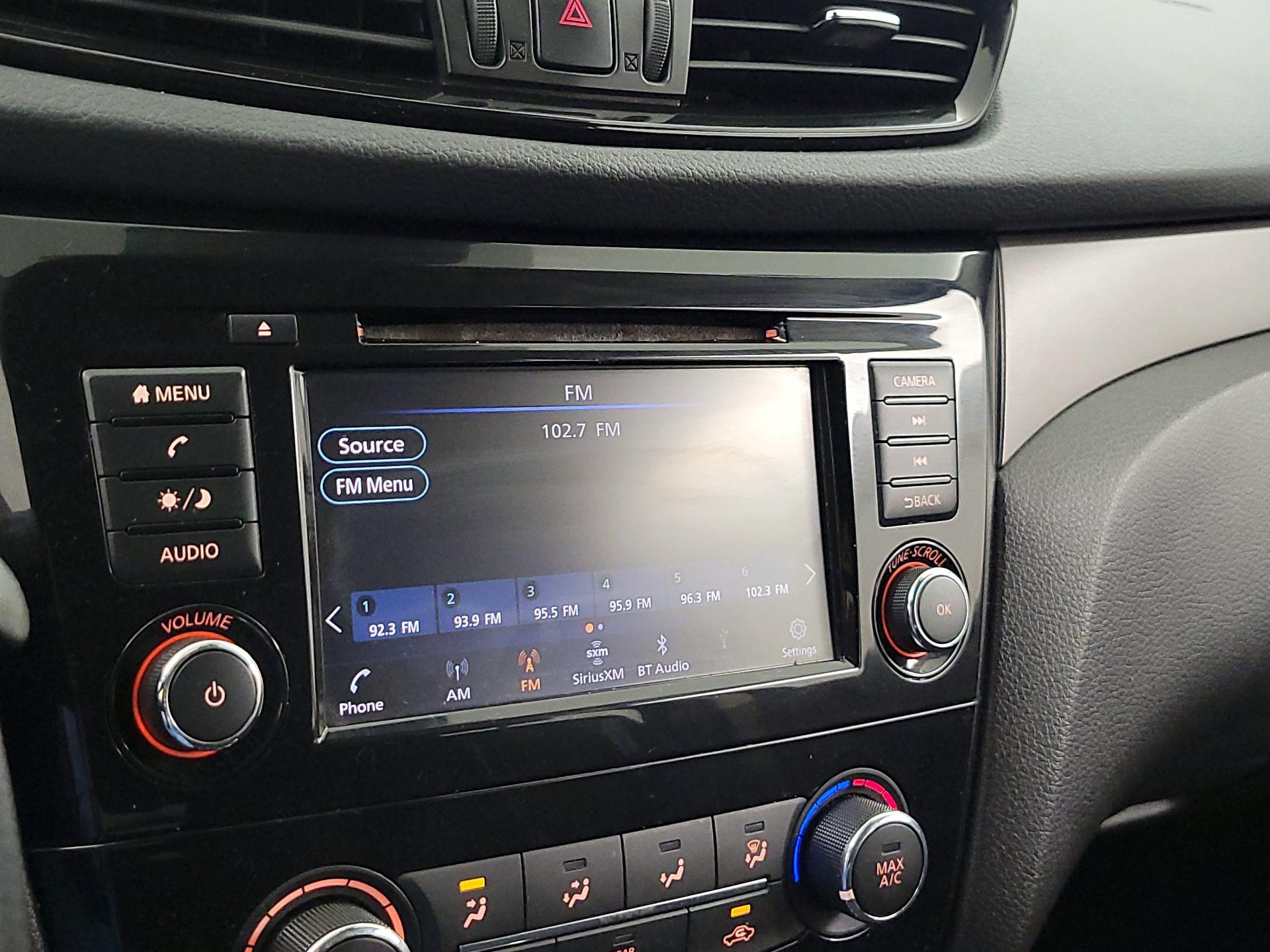 Thumbnail: 2020 Nissan Rogue Sport - 15