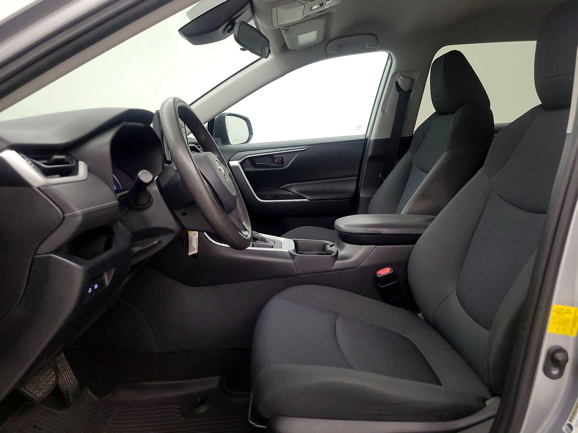 Thumbnail: 2020 Toyota RAV4 - 11