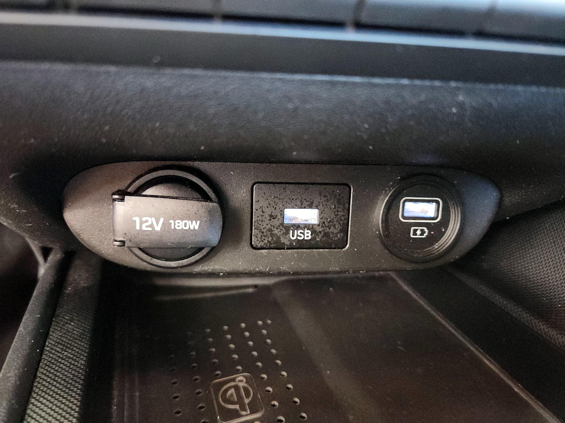 Thumbnail: 2021 Hyundai Elantra - 18
