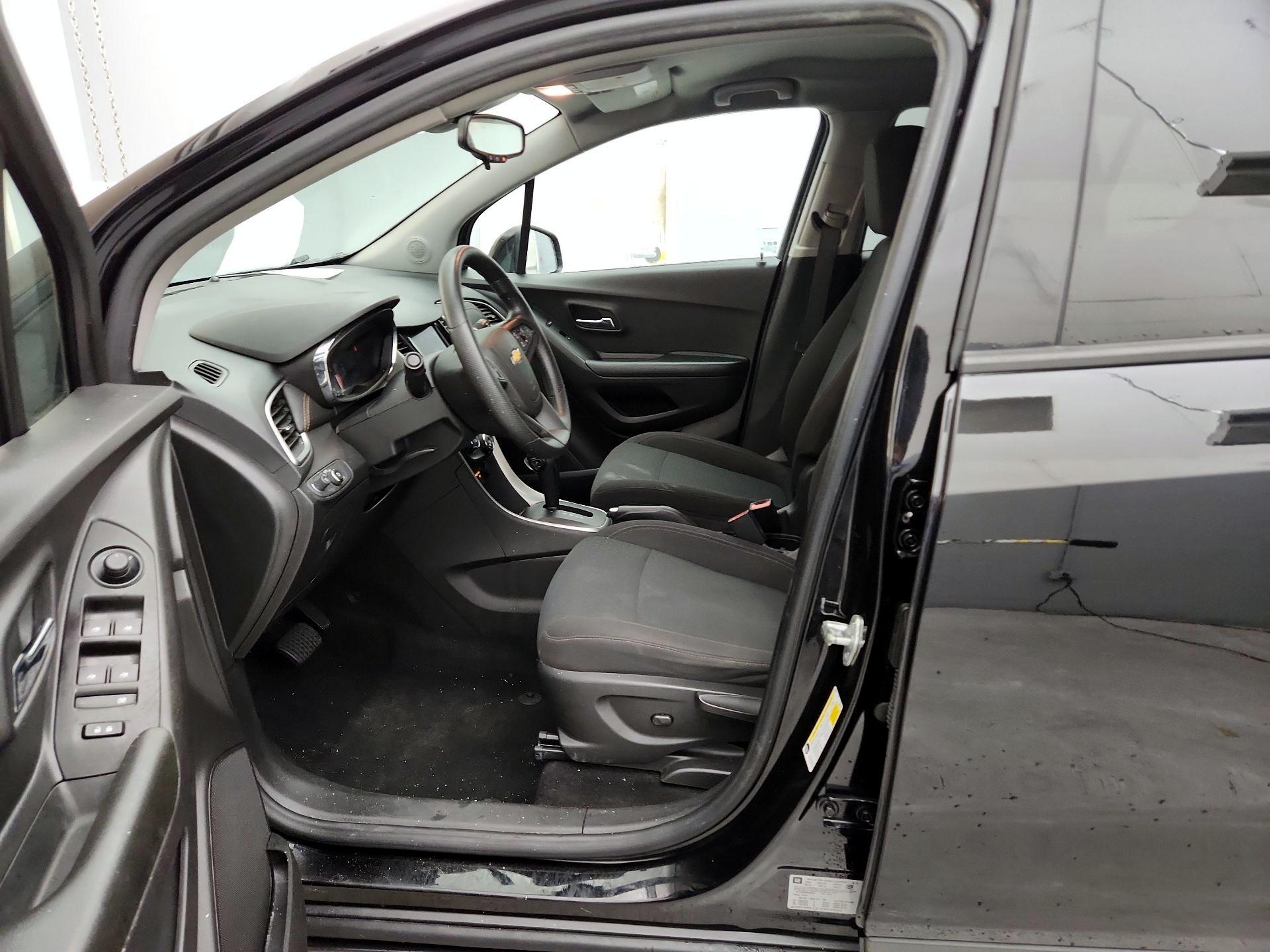 Thumbnail: 2021 Chevrolet Trax - 11