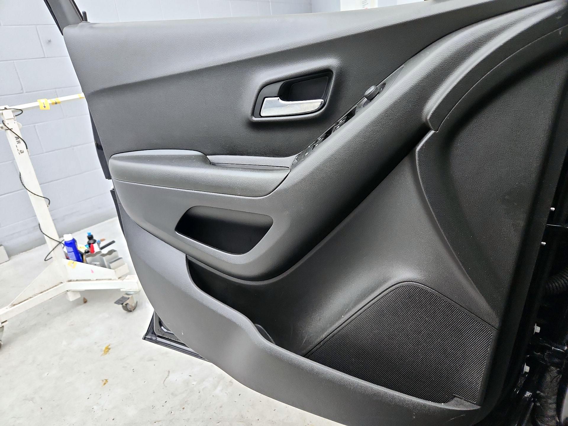 Thumbnail: 2021 Chevrolet Trax - 12