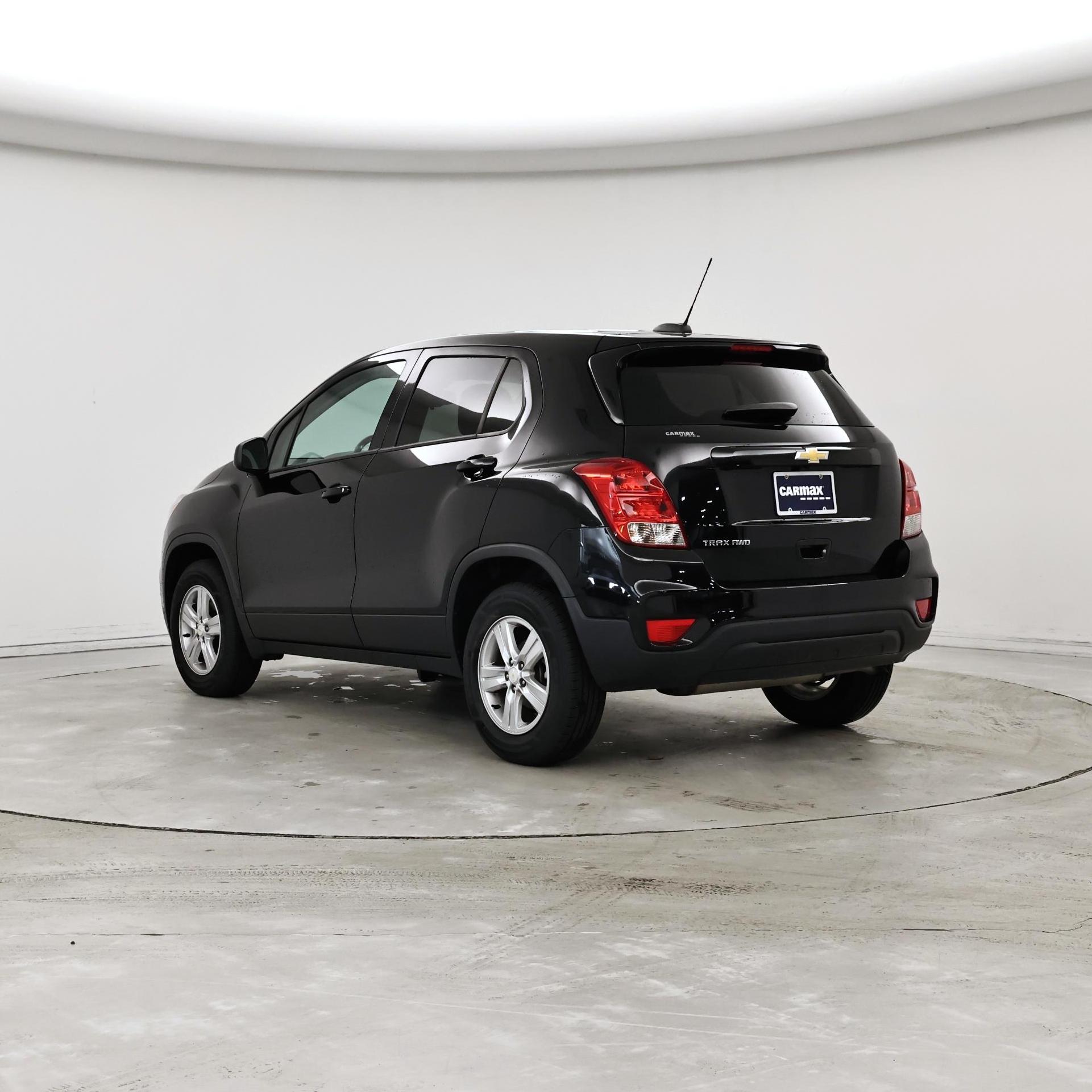 Thumbnail: 2021 Chevrolet Trax - 2
