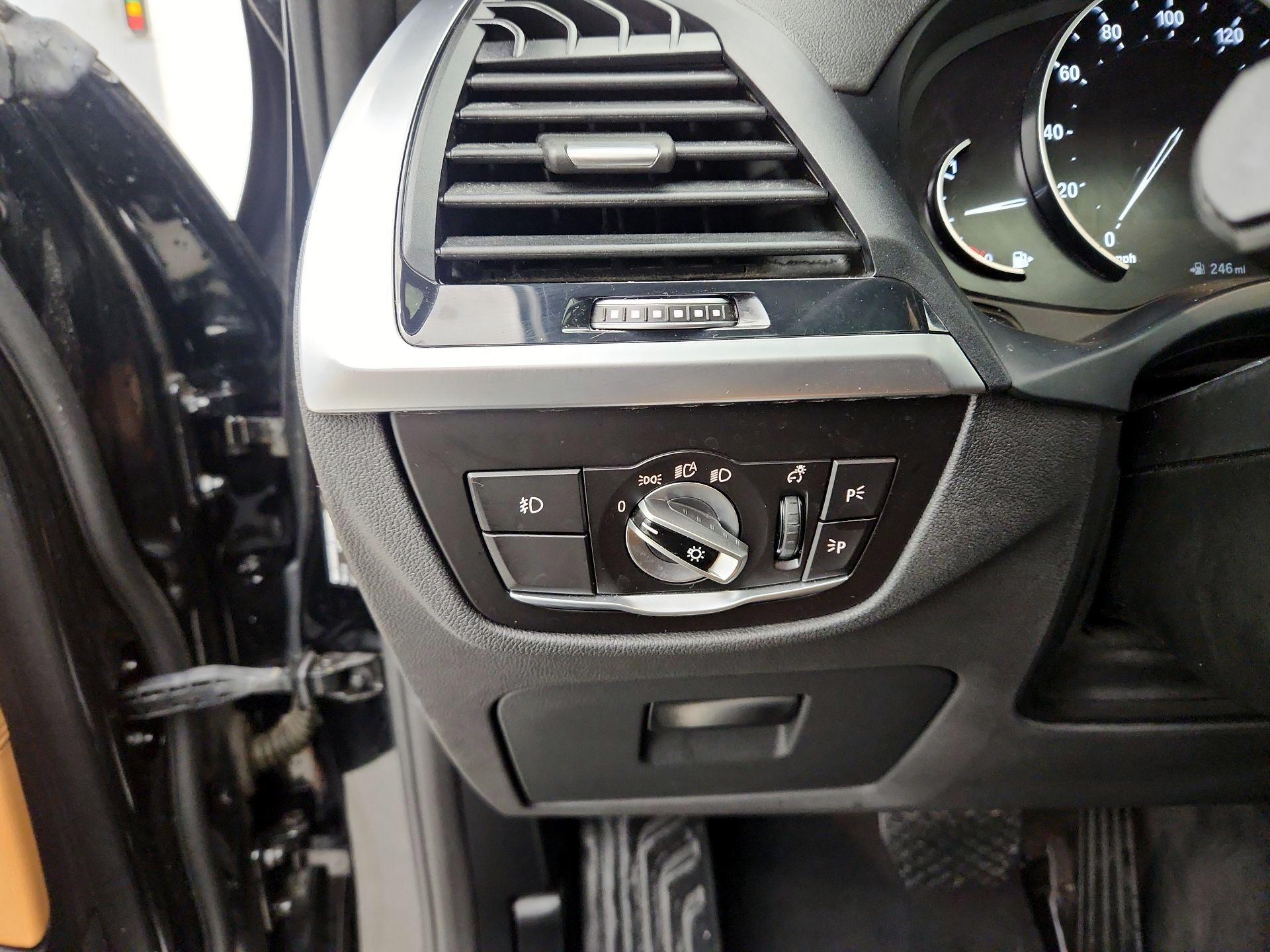 Thumbnail: 2020 BMW X3 - 13