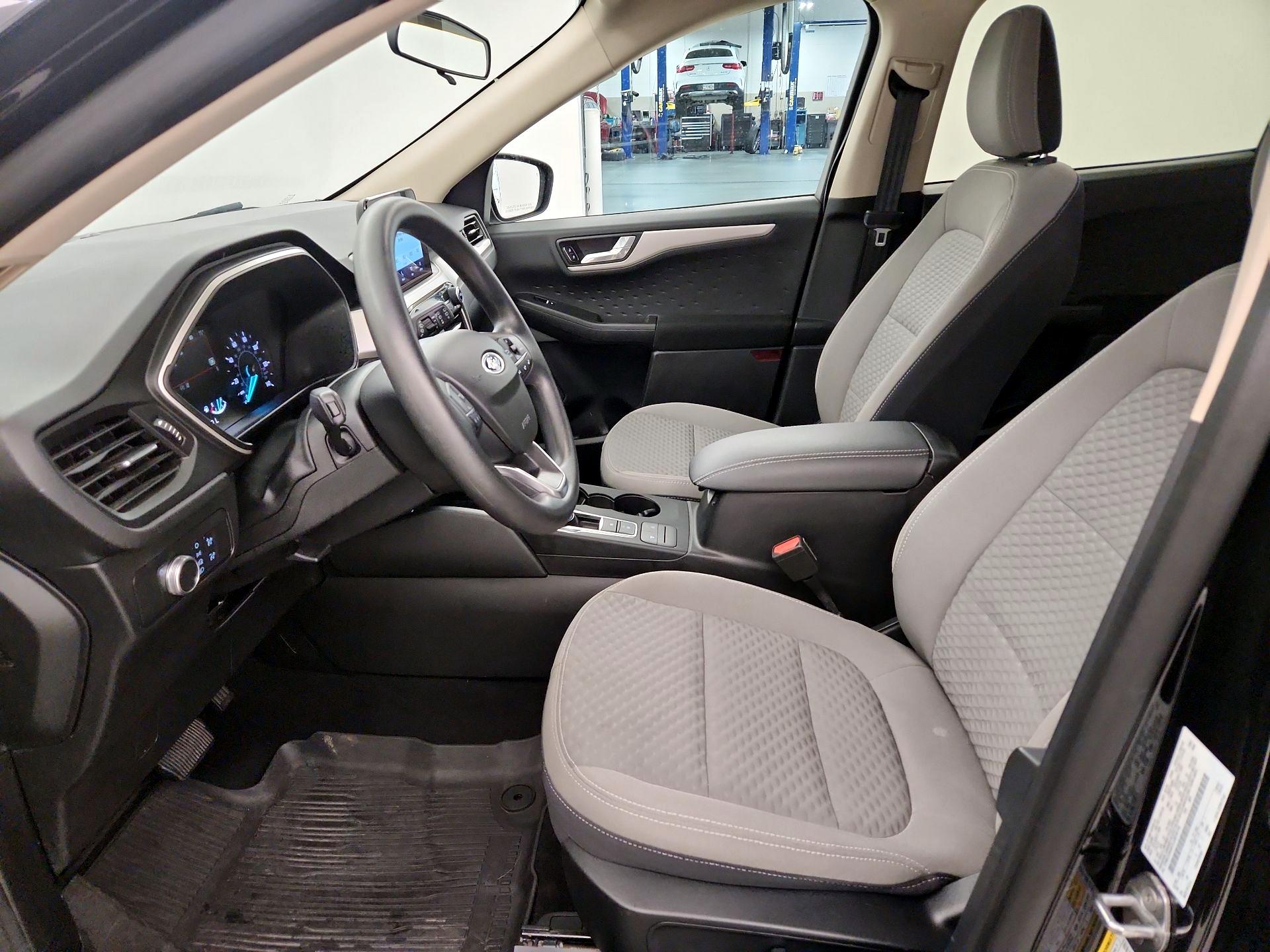 Thumbnail: 2020 Ford Escape - 11